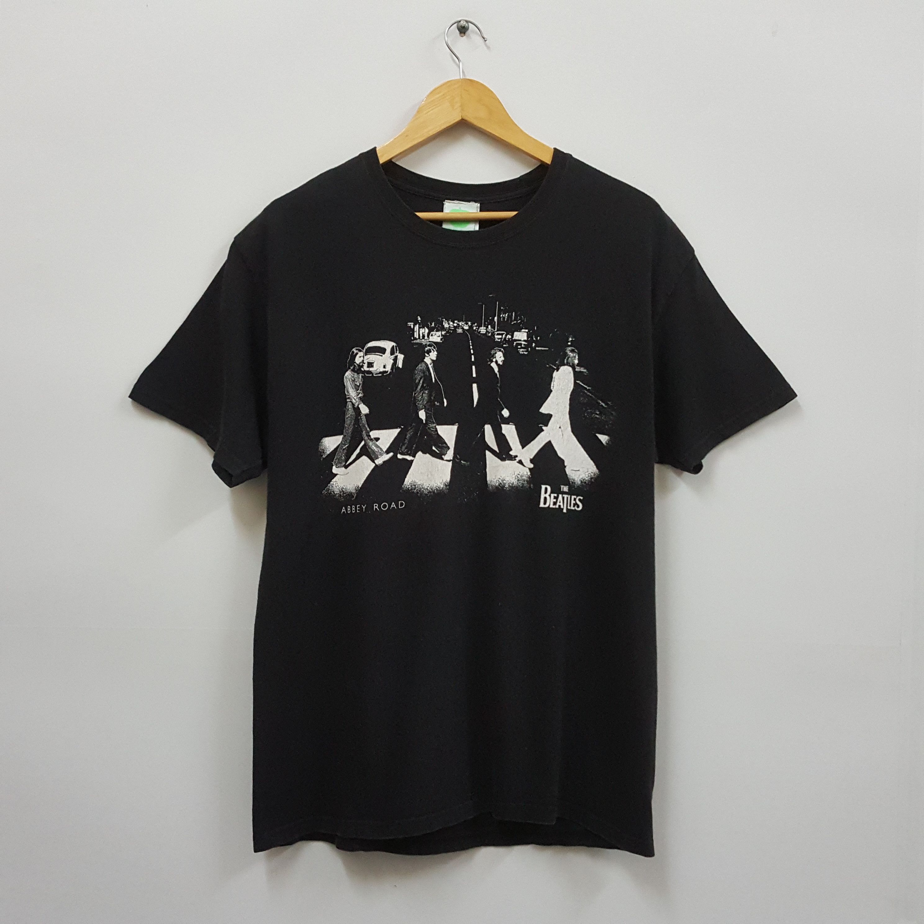 Band Tees × Vintage Vintage The Beatles English rock band Abbey road t-shirt Size US M / EU 48-50 / 2 - 1 Thumbnail