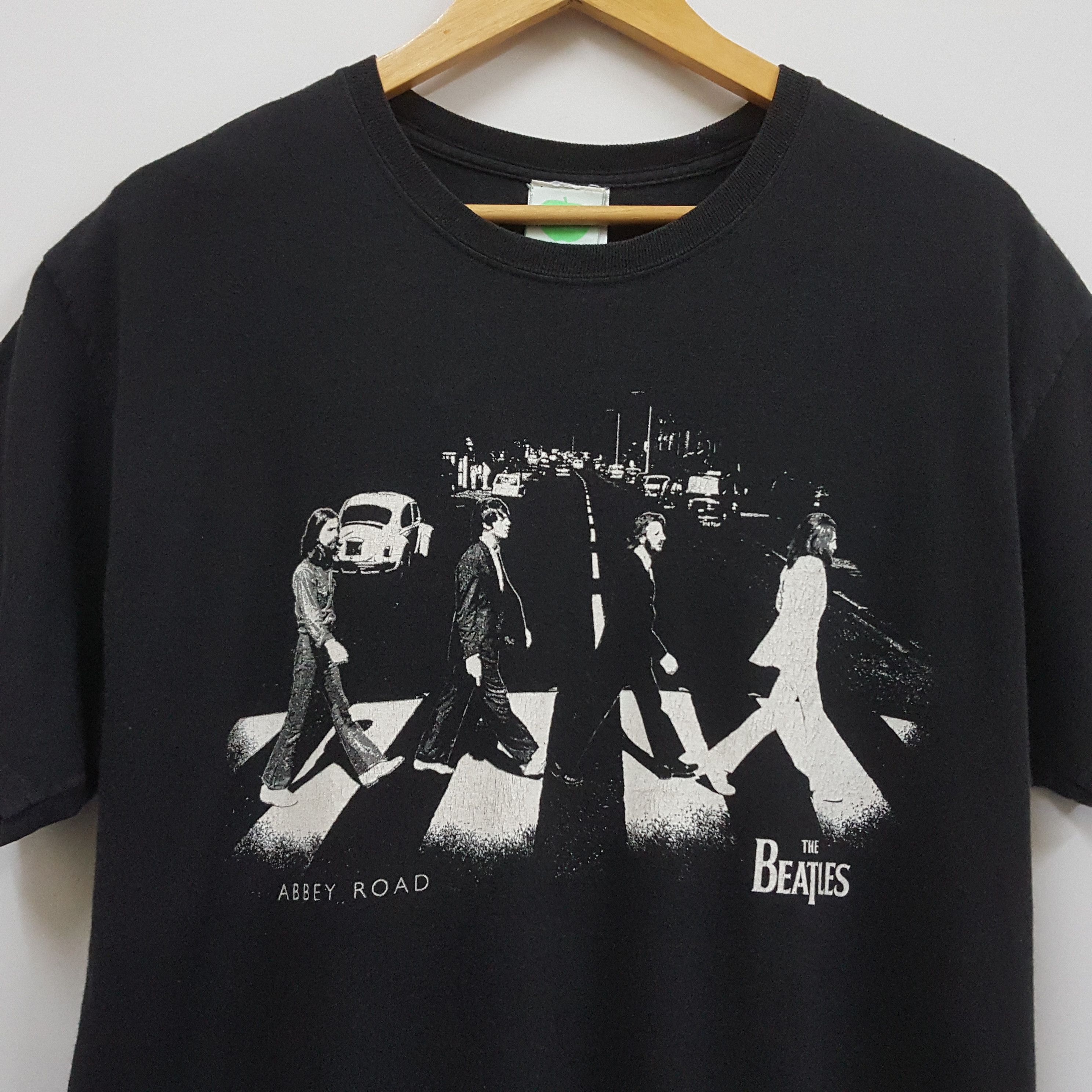 Band Tees × Vintage Vintage The Beatles English rock band Abbey road t-shirt Size US M / EU 48-50 / 2 - 4 Thumbnail