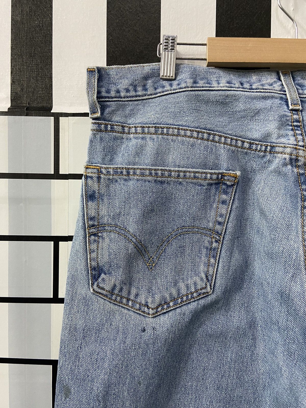 Levi's Vintage Levi’s 550 Light Wash Relaxed Fit Denim Pants Size US 36 / EU 52 - 14 Thumbnail