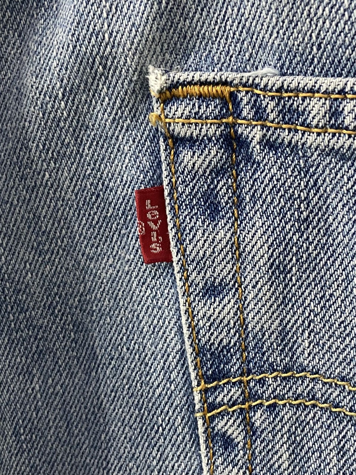 Levi's Vintage Levi’s 550 Light Wash Relaxed Fit Denim Pants Size US 36 / EU 52 - 16 Thumbnail