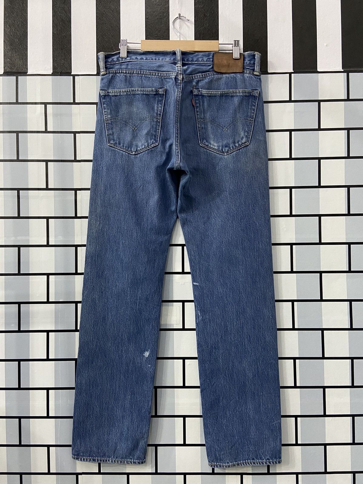 Levi's Vintage Levi’s 505 Faded Blue White Oak Cone Denim Size US 32 / EU 48 - 2 Thumbnail