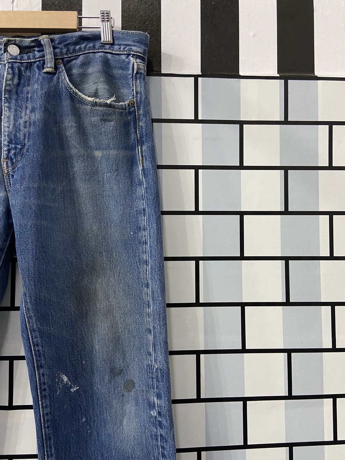 Levi's Vintage Levi’s 505 Faded Blue White Oak Cone Denim Size US 32 / EU 48 - 8 Thumbnail
