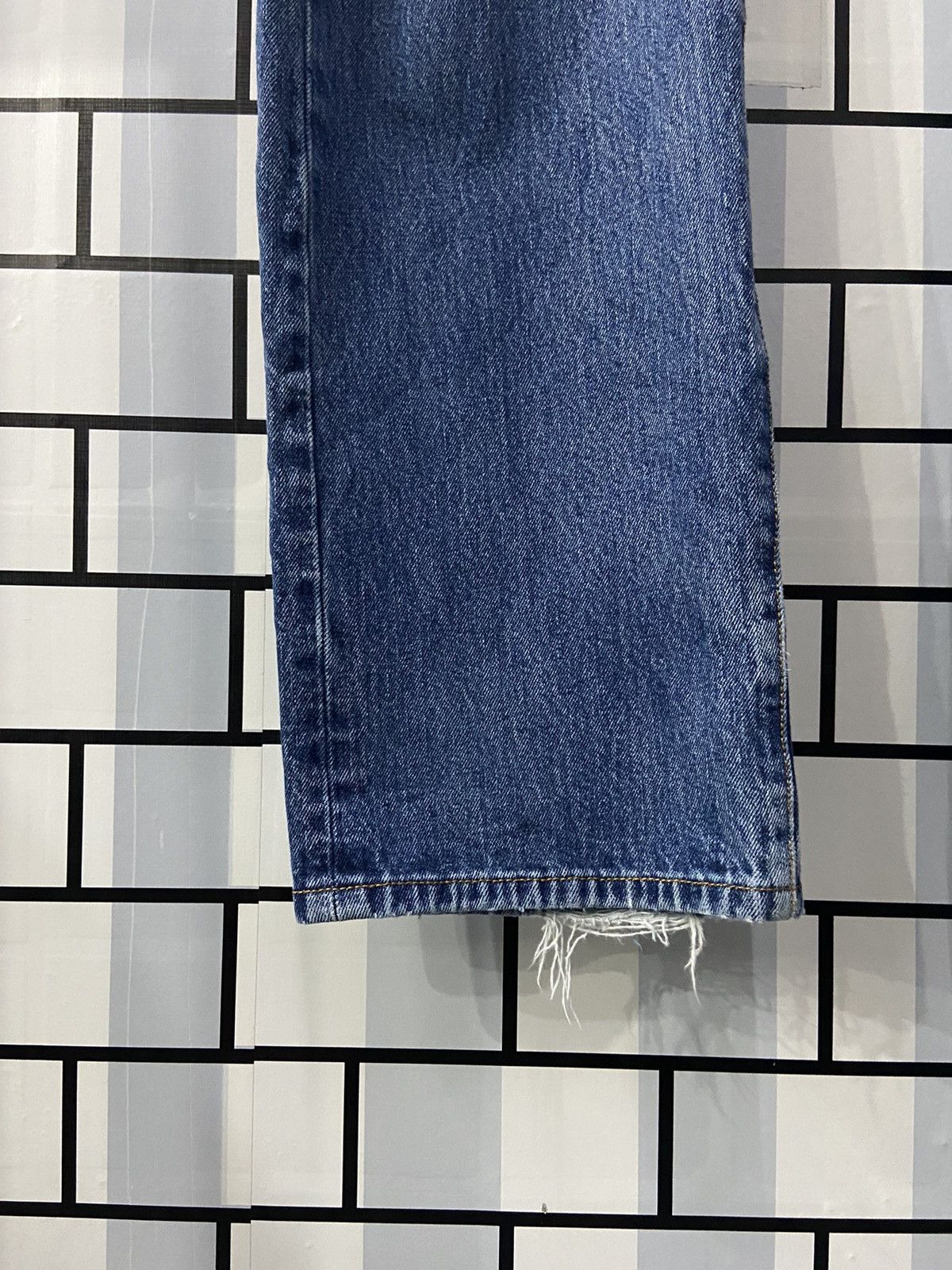 Levi's Vintage Levi’s 501 Distressed Blue Wash Single R Denim Pants Size US 41 - 6 Thumbnail