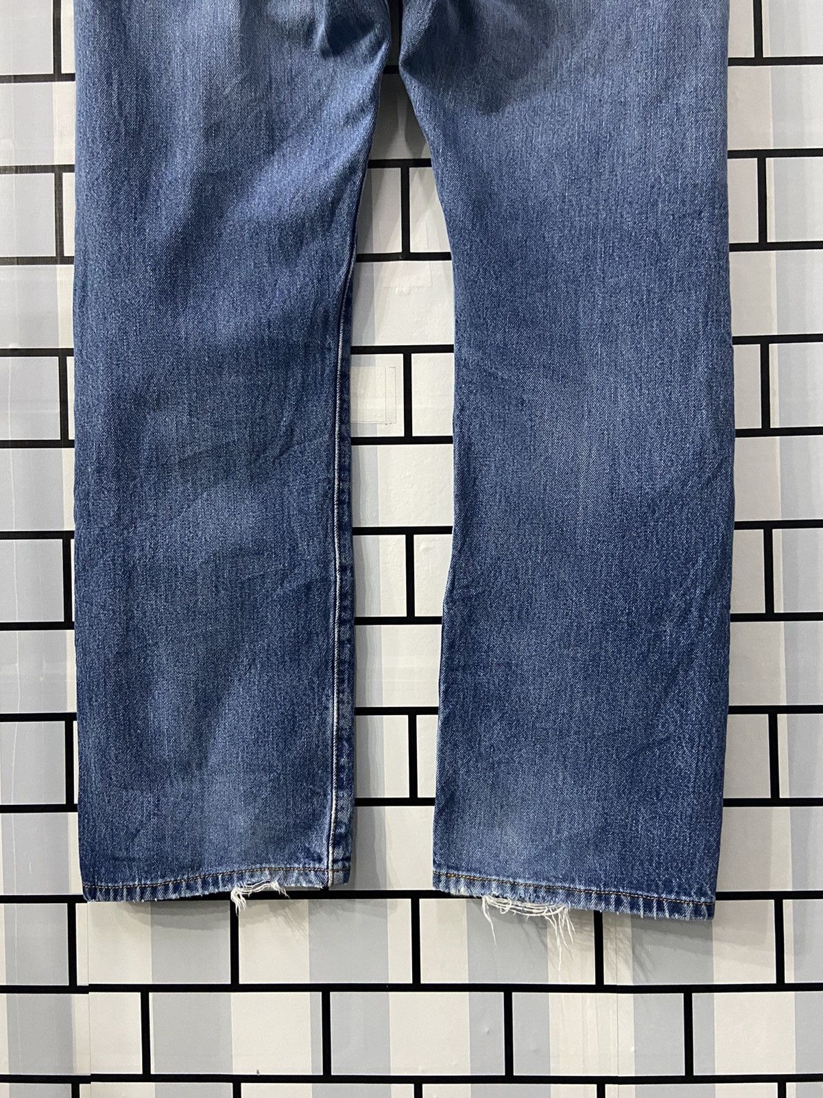 Levi's Vintage Levi’s 501 Distressed Blue Wash Single R Denim Pants Size US 41 - 13 Thumbnail