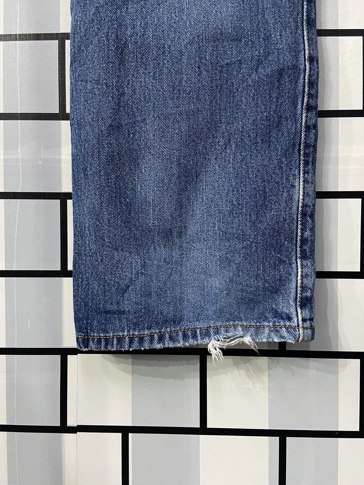 Levi's Vintage Levi’s 501 Distressed Blue Wash Single R Denim Pants Size US 41 - 14 Thumbnail