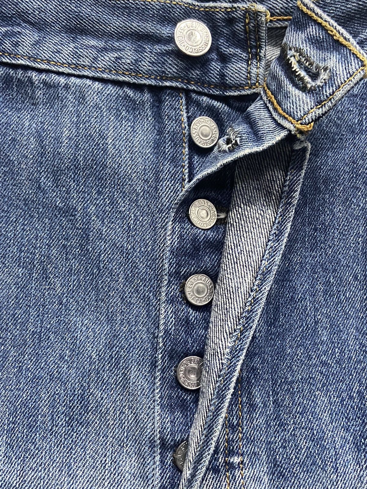 Levi's Vintage Levi’s 501 Distressed Blue Wash Single R Denim Pants Size US 41 - 20 Thumbnail
