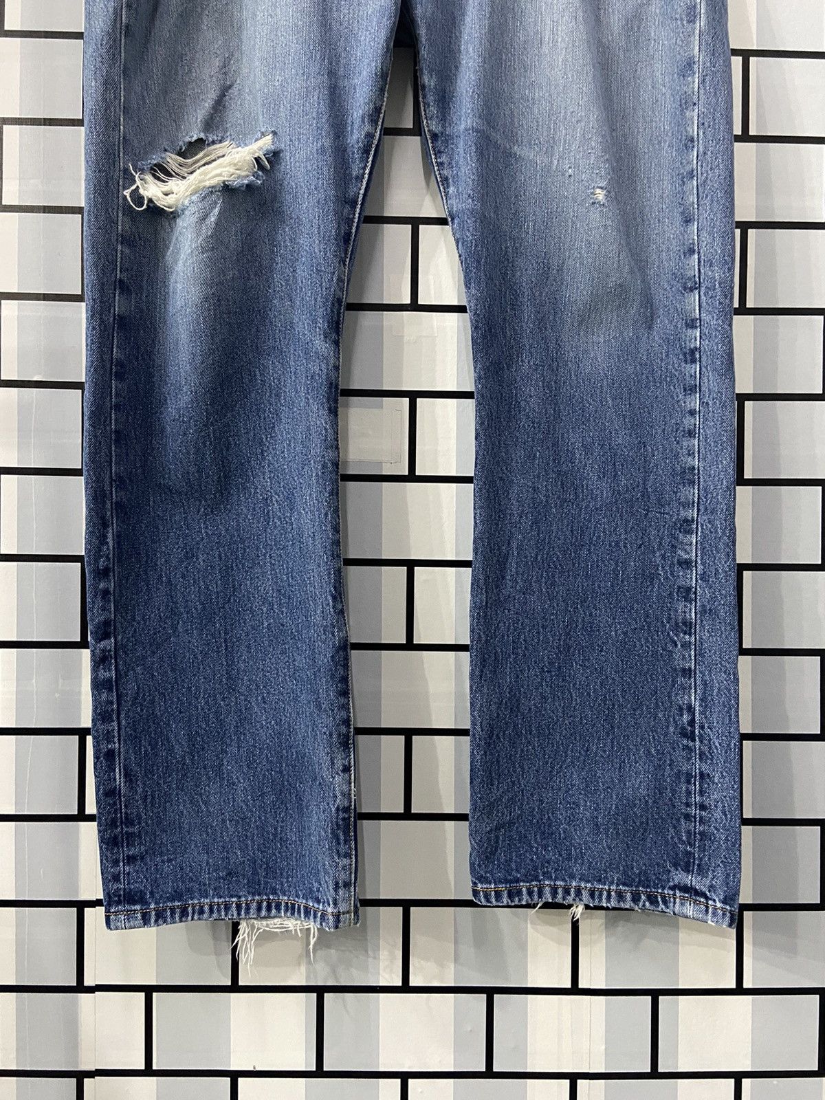 Levi's Vintage Levi’s 501 Distressed Blue Wash Single R Denim Pants Size US 41 - 5 Thumbnail