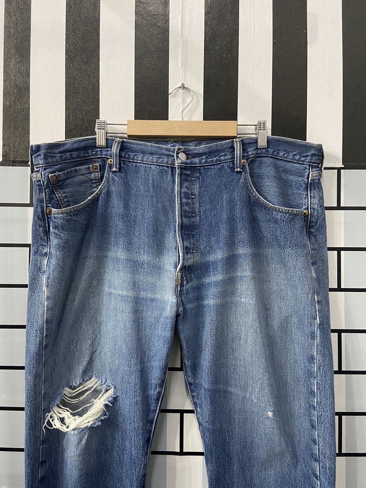 Levi's Vintage Levi’s 501 Distressed Blue Wash Single R Denim Pants Size US 41 - 4 Thumbnail