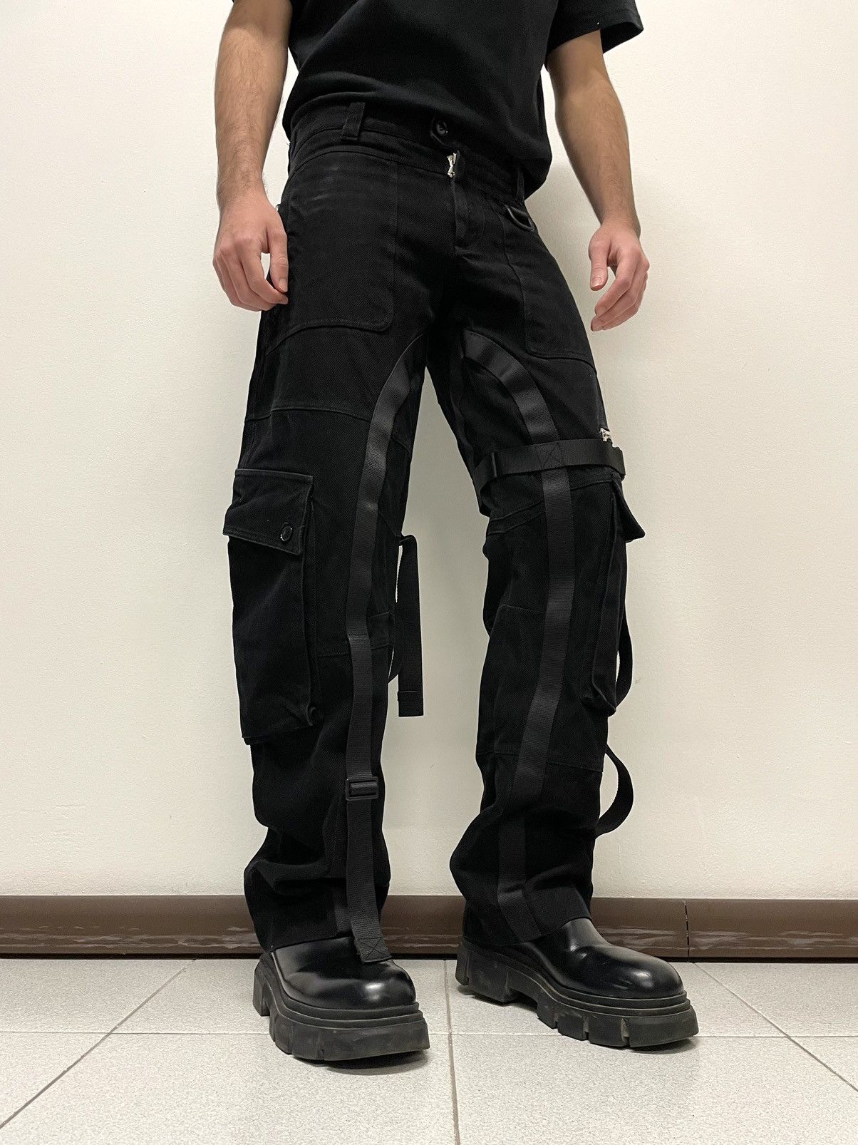Dolce & Gabbana 2003 Bondage cargo pants runway archive military parachute Size US 32 / EU 48 - 7 Thumbnail