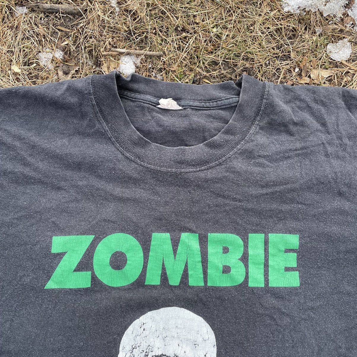 Vintage Vintage 90s Zombie Horror Graphic Tee Faded Black Grunge M Size US M / EU 48-50 / 2 - 7 Thumbnail