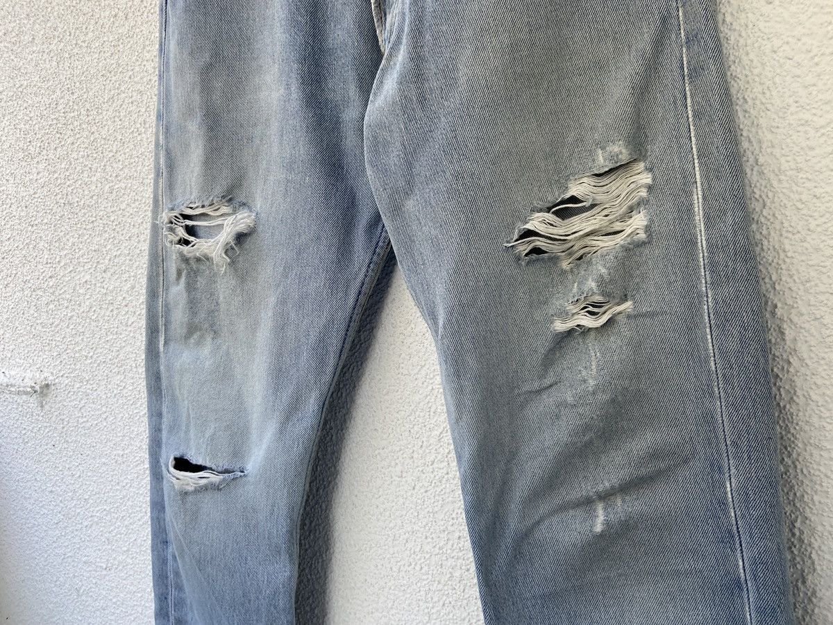 Levi's × Vintage 90s Levi’s 501 distressed Denim vintage jeans made in Uk Size US 30 / EU 46 - 3 Thumbnail