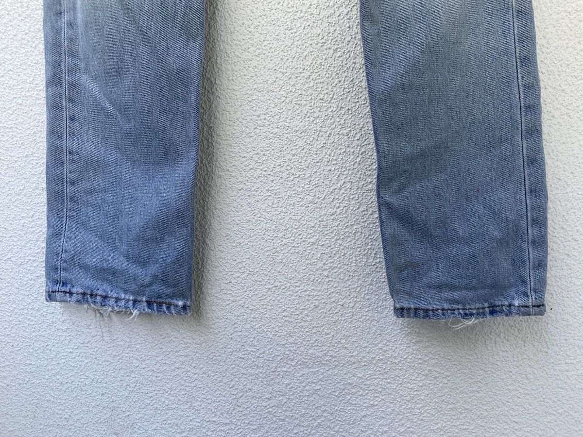 Levi's × Vintage 90s Levi’s 501 distressed Denim vintage jeans made in Uk Size US 30 / EU 46 - 4 Thumbnail