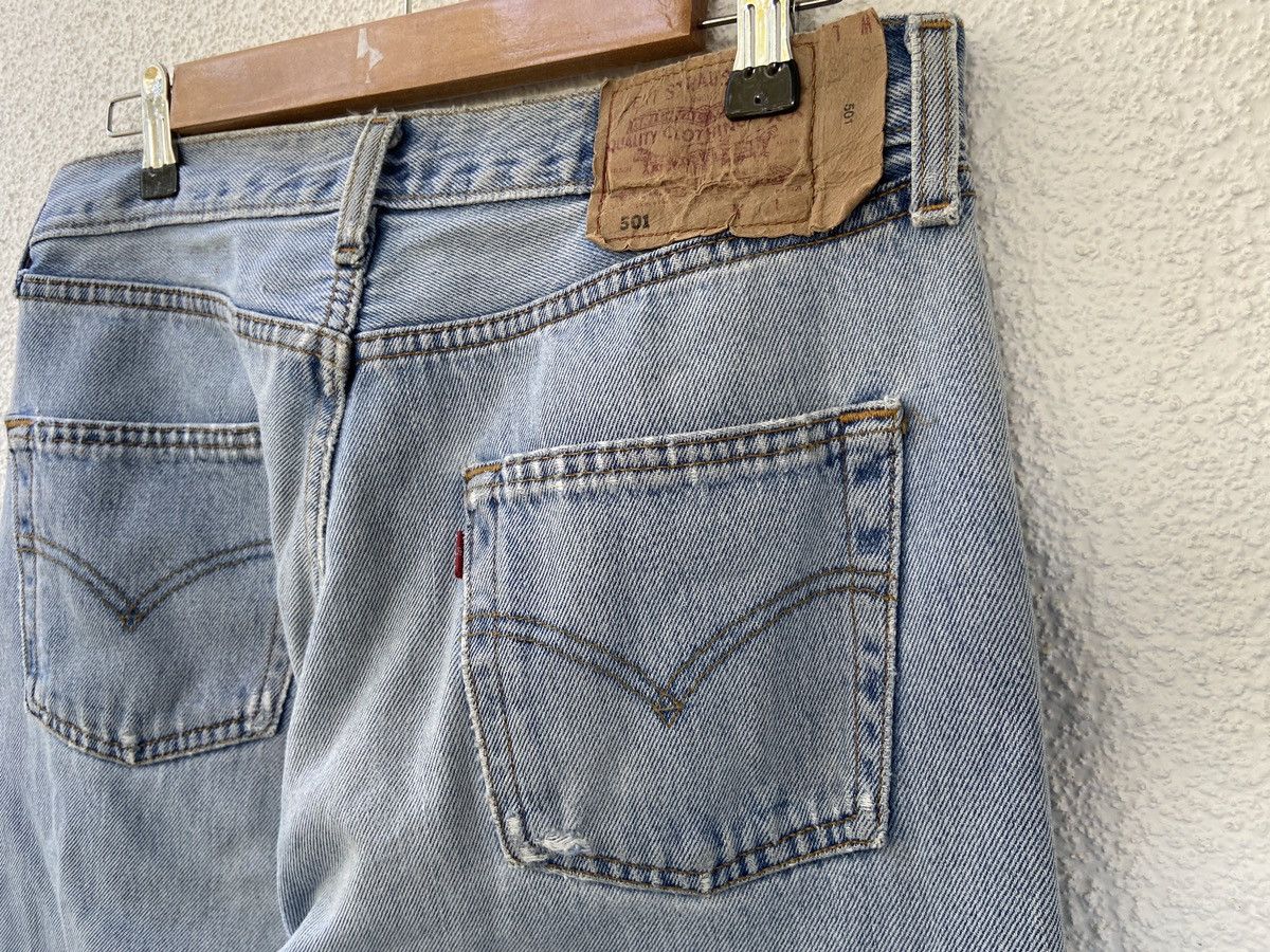 Levi's × Vintage 90s Levi’s 501 distressed Denim vintage jeans made in Uk Size US 30 / EU 46 - 6 Thumbnail