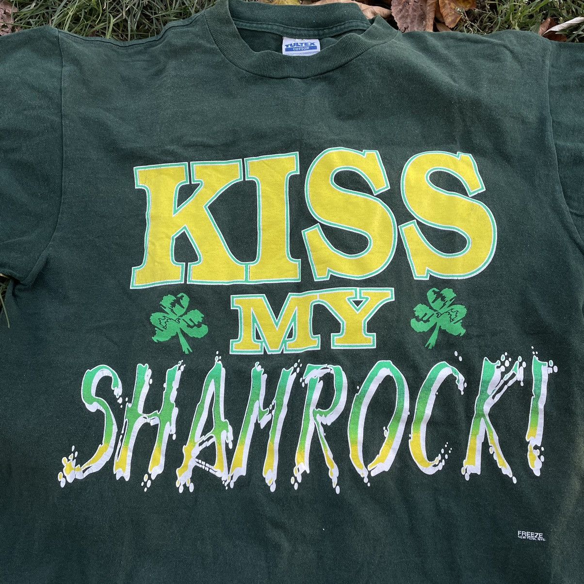 Vintage Vintage Y2K Sun Faded Kiss Graphic Tee Grunge Boxy Cropped L Size US L / EU 52-54 / 3 - 4 Thumbnail