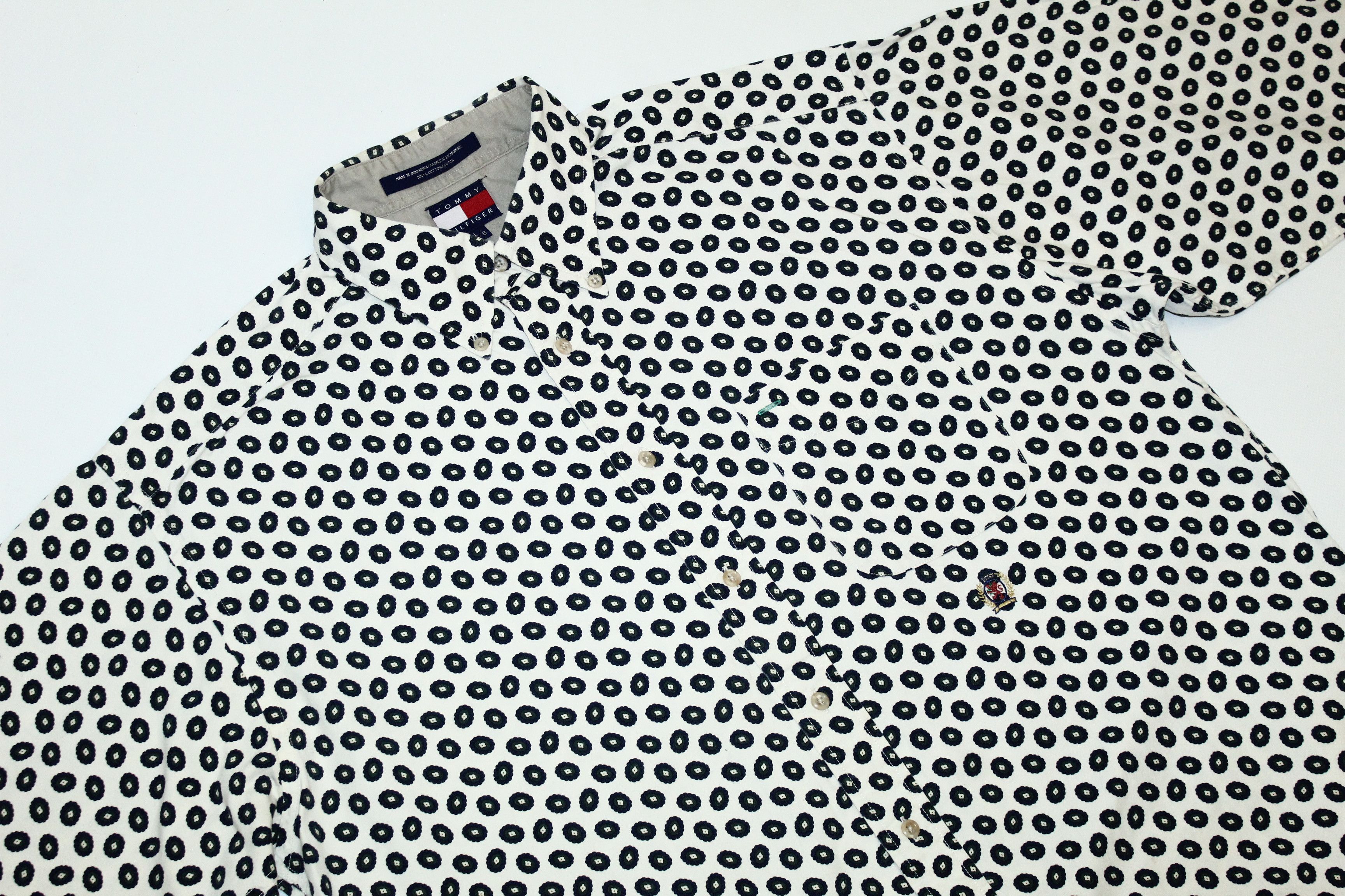 Tommy Hilfiger 90s Tommy Hilfiger Lion Crest Paisley Printed Baggy Shirt Size US L / EU 52-54 / 3 - 10 Thumbnail