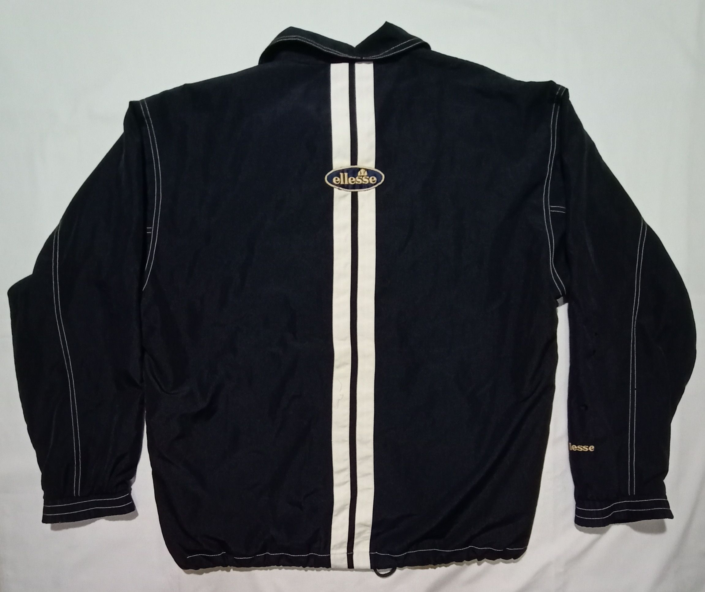 Ellesse Vintage ELLESSE Windbreaker Raincoat Jacket Embroidery Logo Size US XL / EU 56 / 4 - 4 Thumbnail