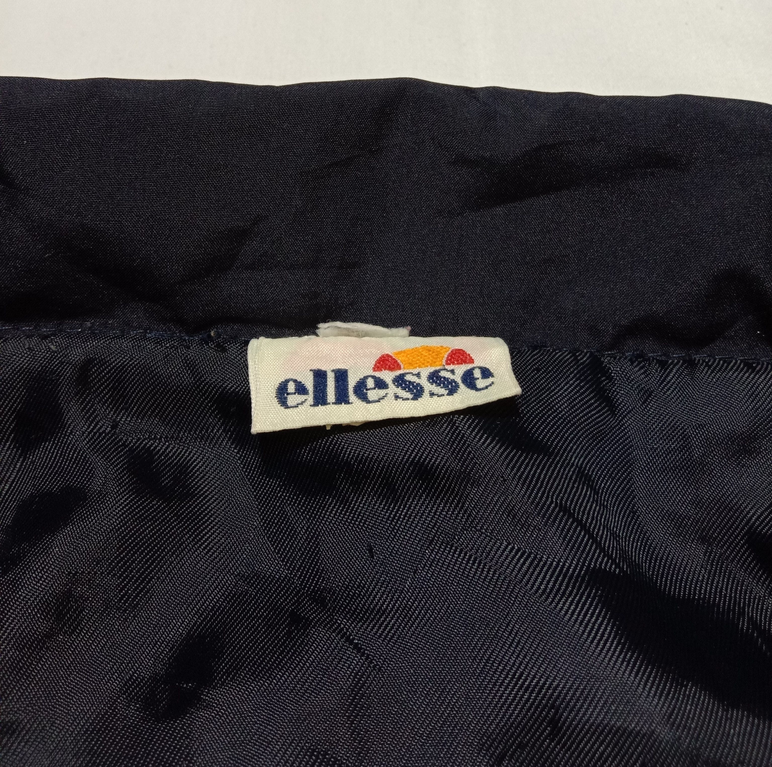 Ellesse Vintage ELLESSE Windbreaker Raincoat Jacket Embroidery Logo Size US XL / EU 56 / 4 - 5 Thumbnail