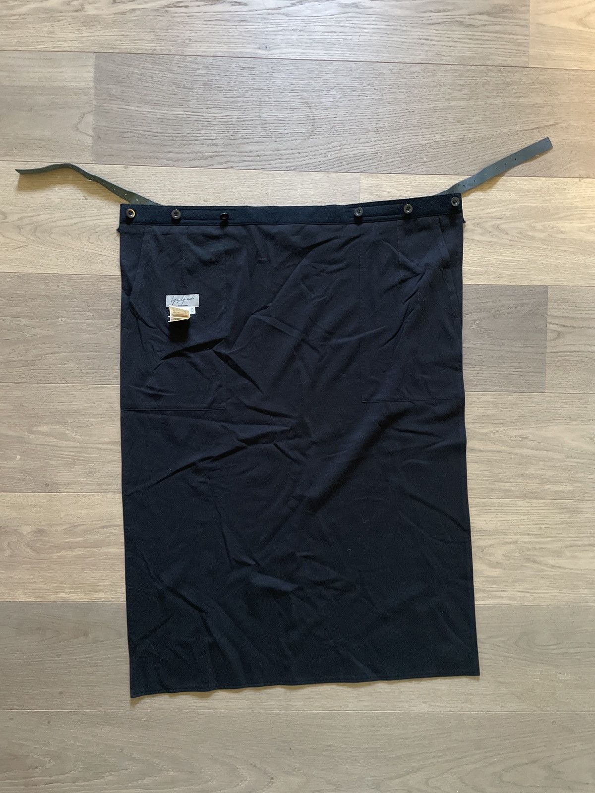 Yohji Yamamoto Pleated Skirt in 100% Wool with Cuir Leather Waistbelt Size US 33 - 3 Thumbnail