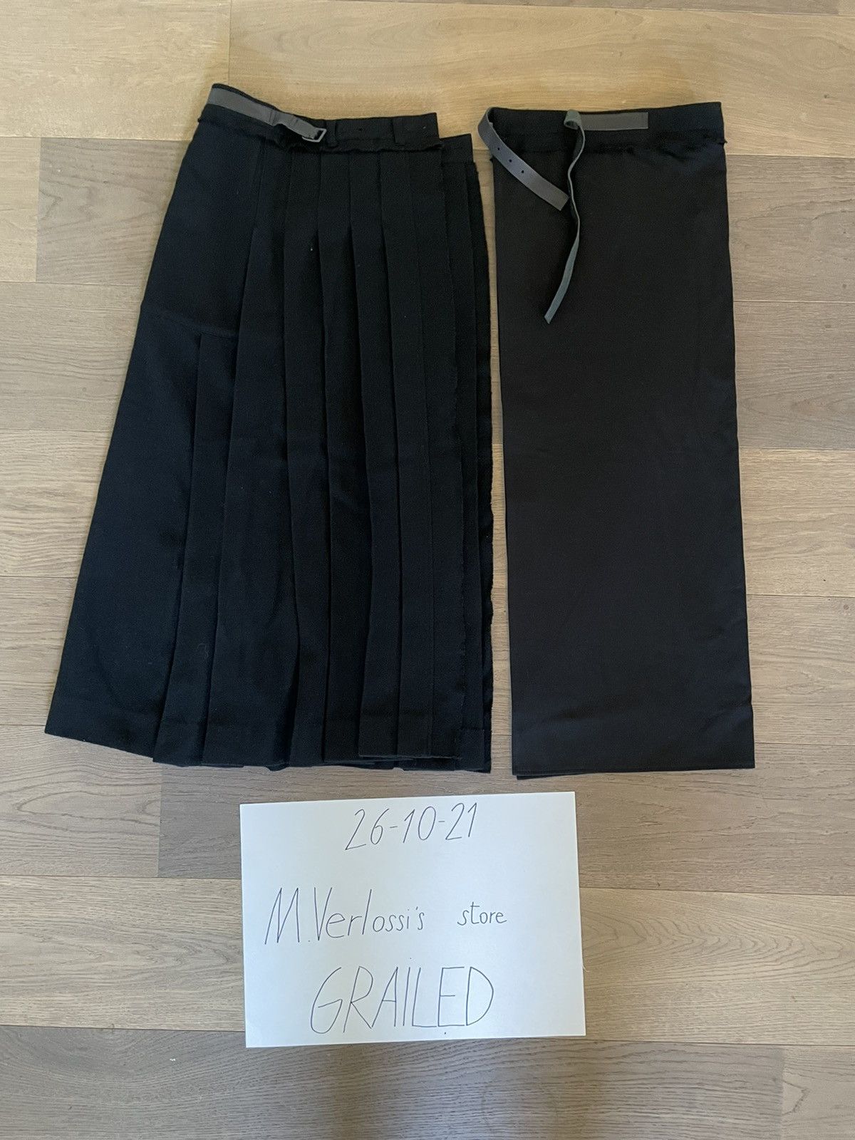 Yohji Yamamoto Pleated Skirt in 100% Wool with Cuir Leather Waistbelt Size US 33 - 1 Thumbnail