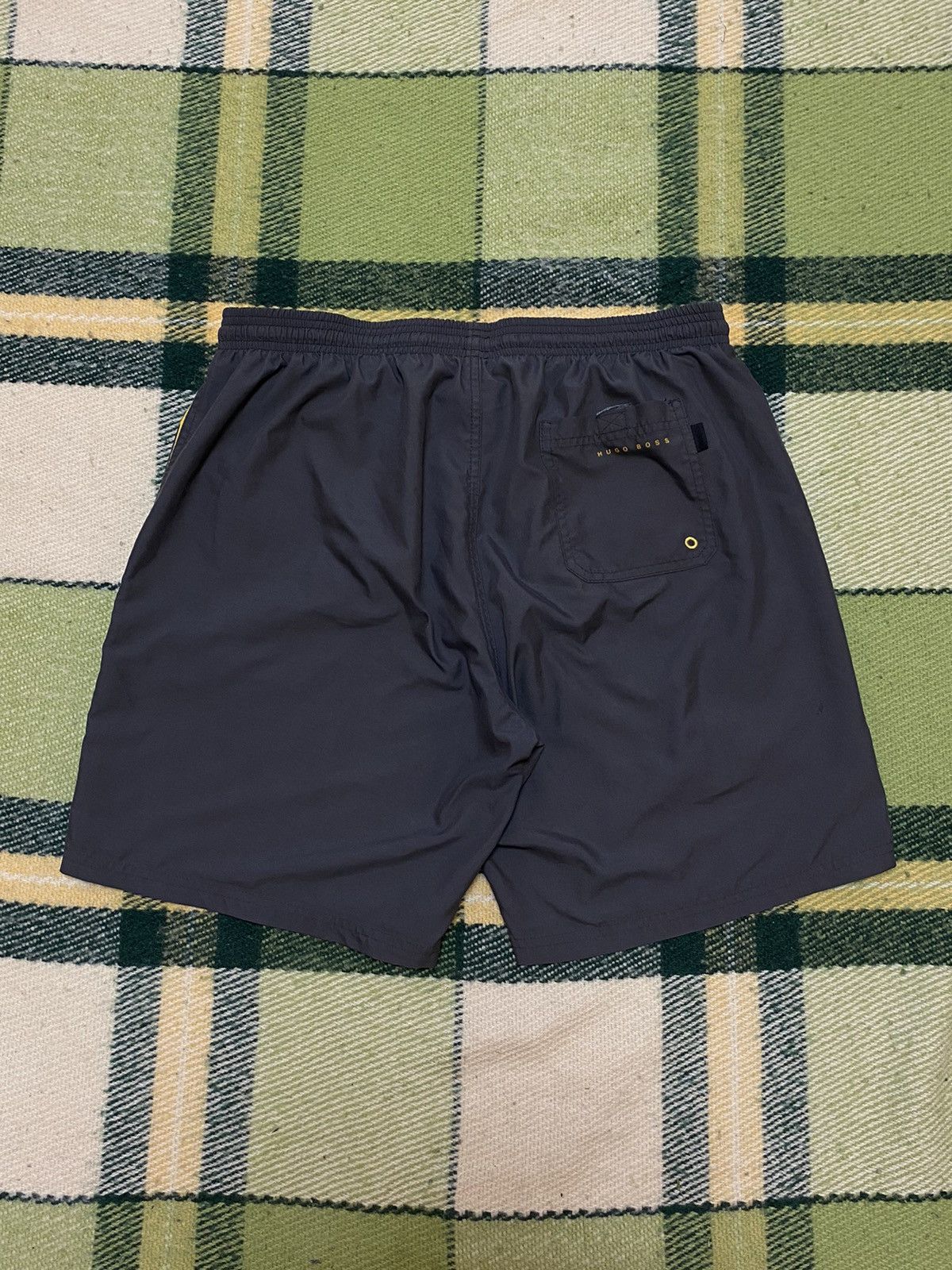 Hugo Boss Vintage Hugo Boss shorts streetwear y2k casual style size L Size US 34 / EU 50 - 4 Thumbnail
