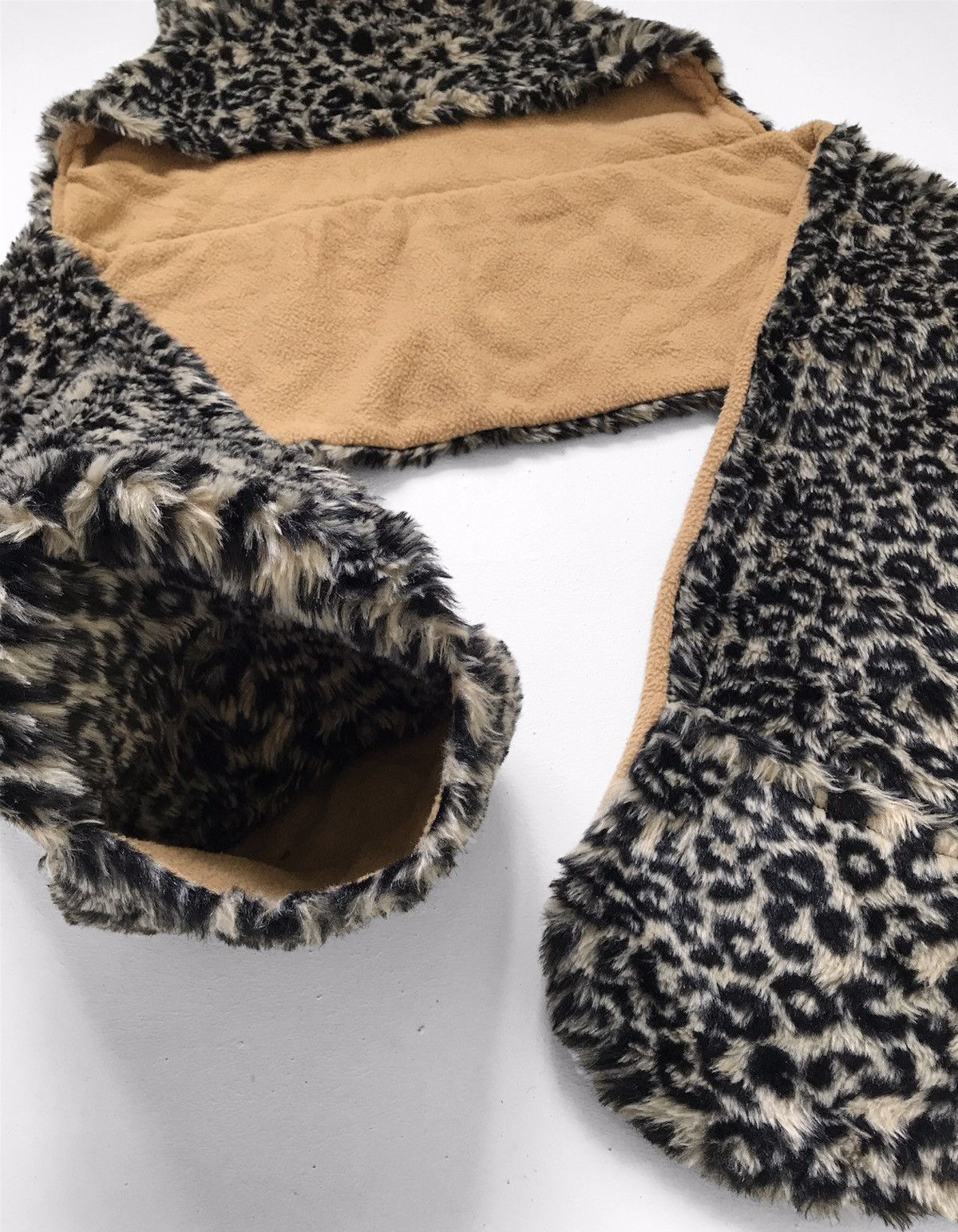 Anime × Japanese Brand Japanese Brand Leopard Hoodie Horns Scarf / Muffler Pocket Size ONE SIZE - 3 Thumbnail