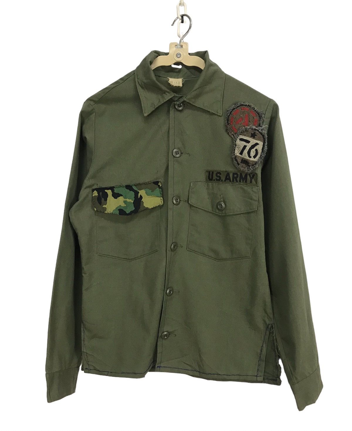 Vintage Vintage military button up with patches Size M / US 6-8 / IT 42-44 - 1 Thumbnail