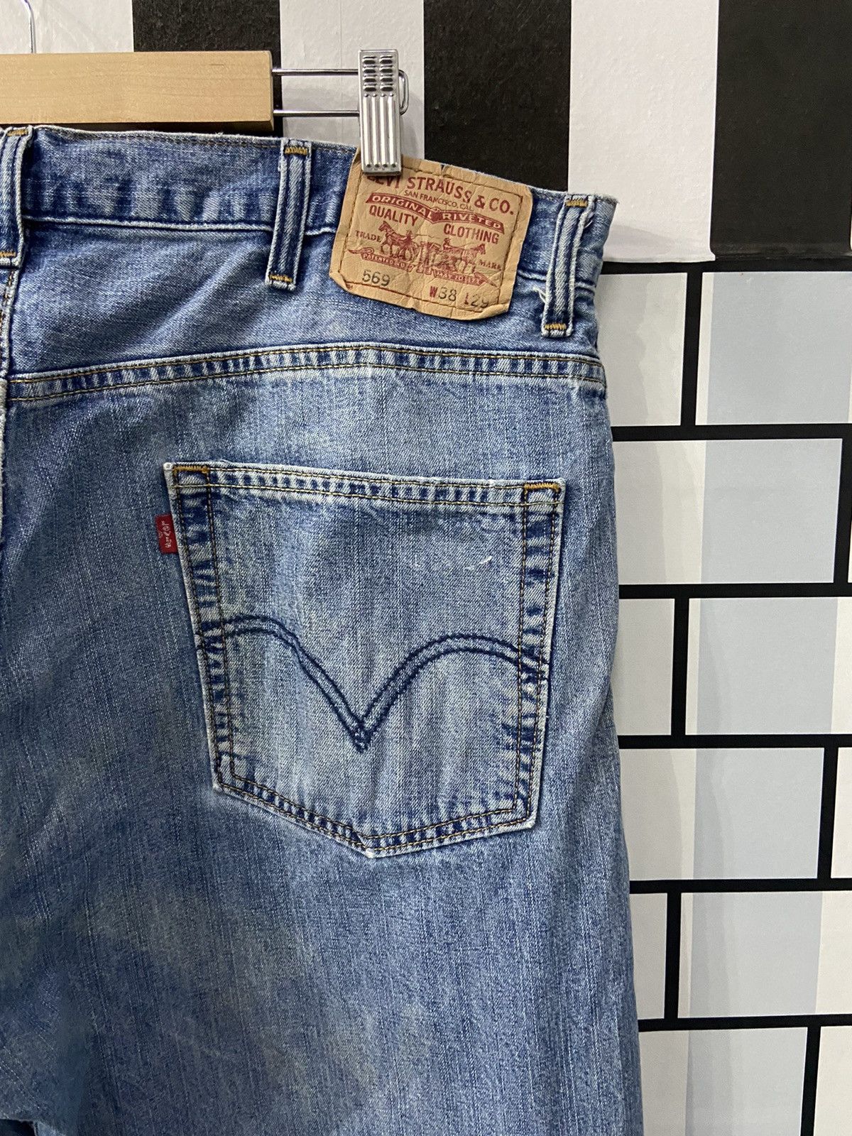 Levi's Vintage Levi’s 569 Dirty Faded Blue Denim Pants Size US 38 / EU 54 - 15 Thumbnail