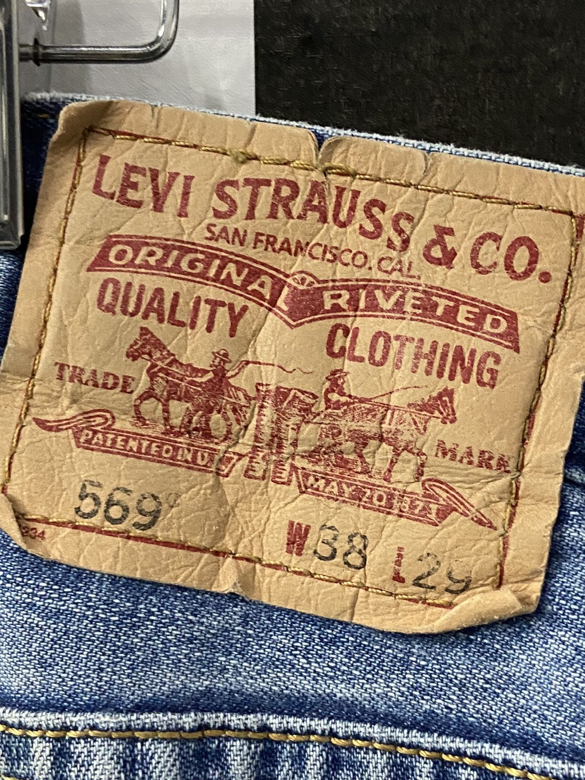 Levi's Vintage Levi’s 569 Dirty Faded Blue Denim Pants Size US 38 / EU 54 - 17 Thumbnail