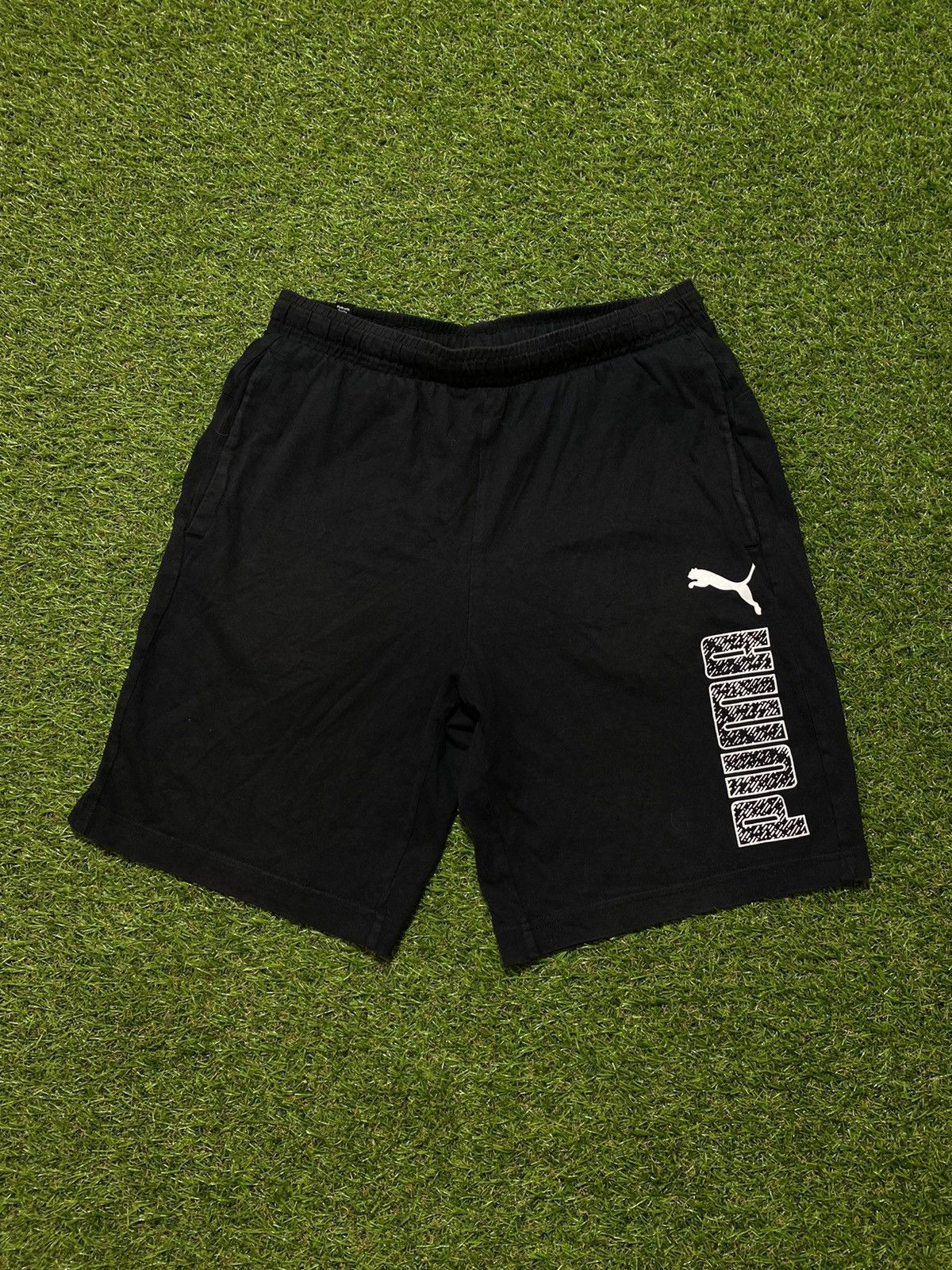 Puma Vintage 90s Puma shorts streetwear casual style y2k size S Size US 30 / EU 46 - 1 Thumbnail
