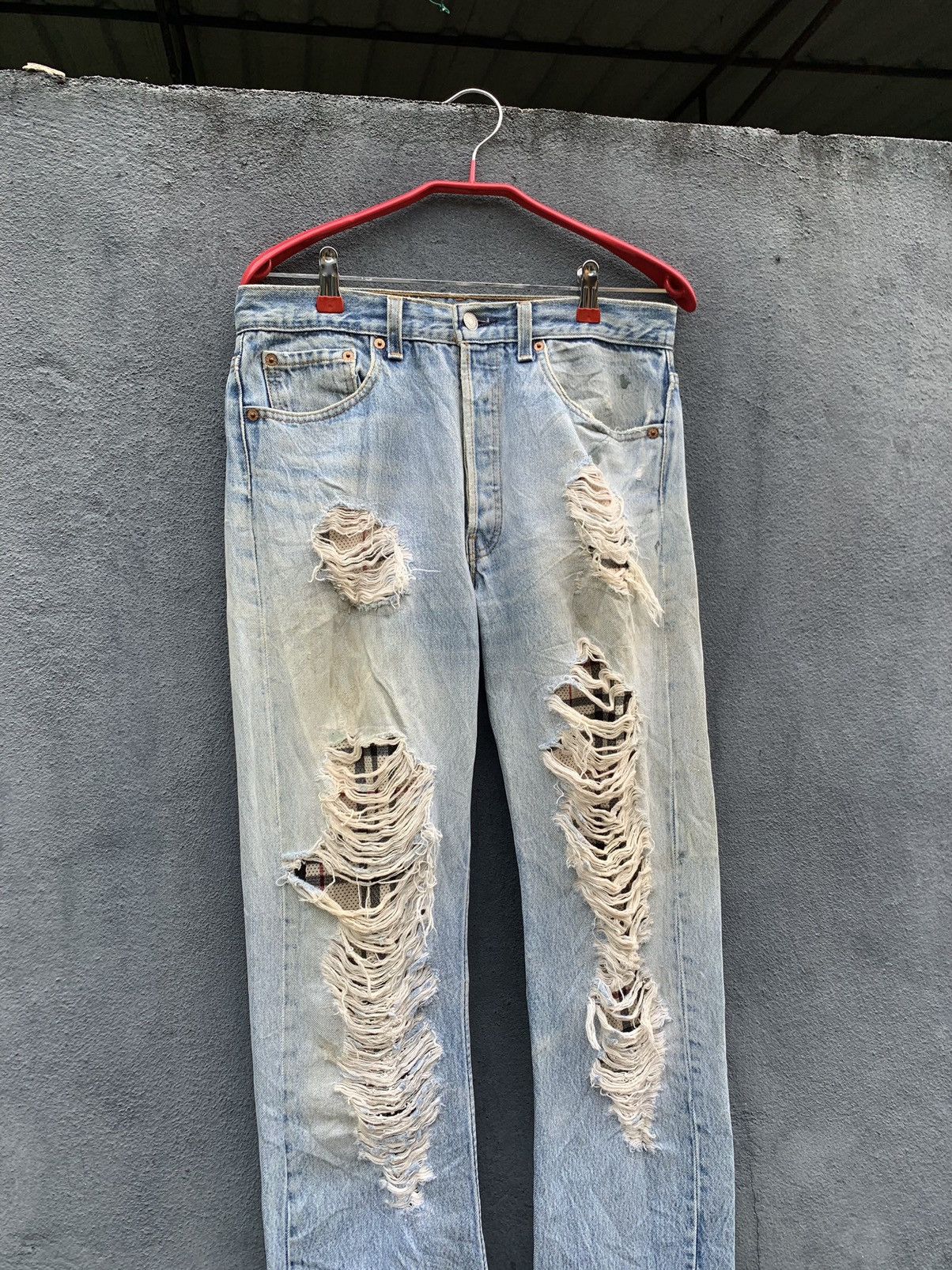 Levi's **rare**Vintage Levis 501 X BUZZ SPUNKY Distressed Denim Size US 32 / EU 48 - 7 Thumbnail