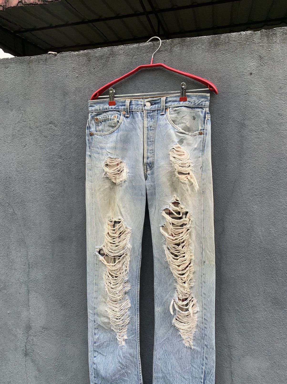 Levi's **rare**Vintage Levis 501 X BUZZ SPUNKY Distressed Denim Size US 32 / EU 48 - 6 Thumbnail