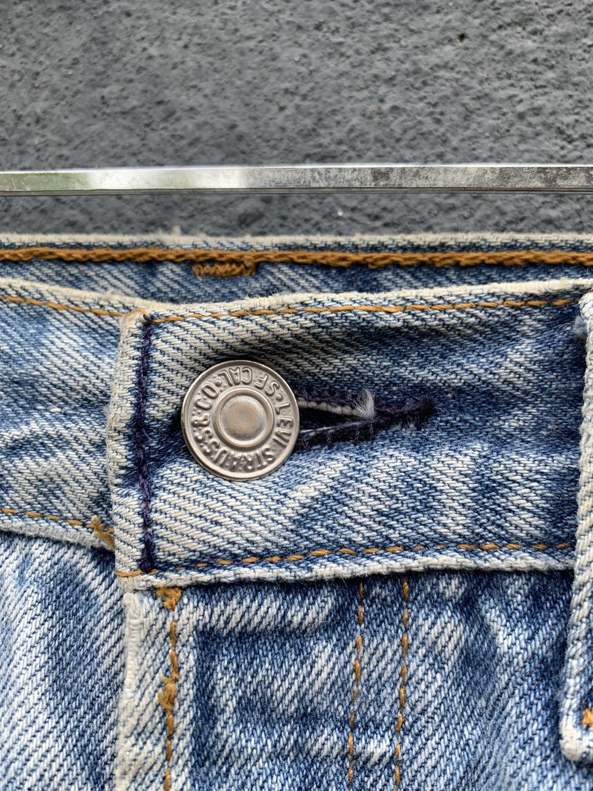 Levi's **rare**Vintage Levis 501 X BUZZ SPUNKY Distressed Denim Size US 32 / EU 48 - 10 Thumbnail