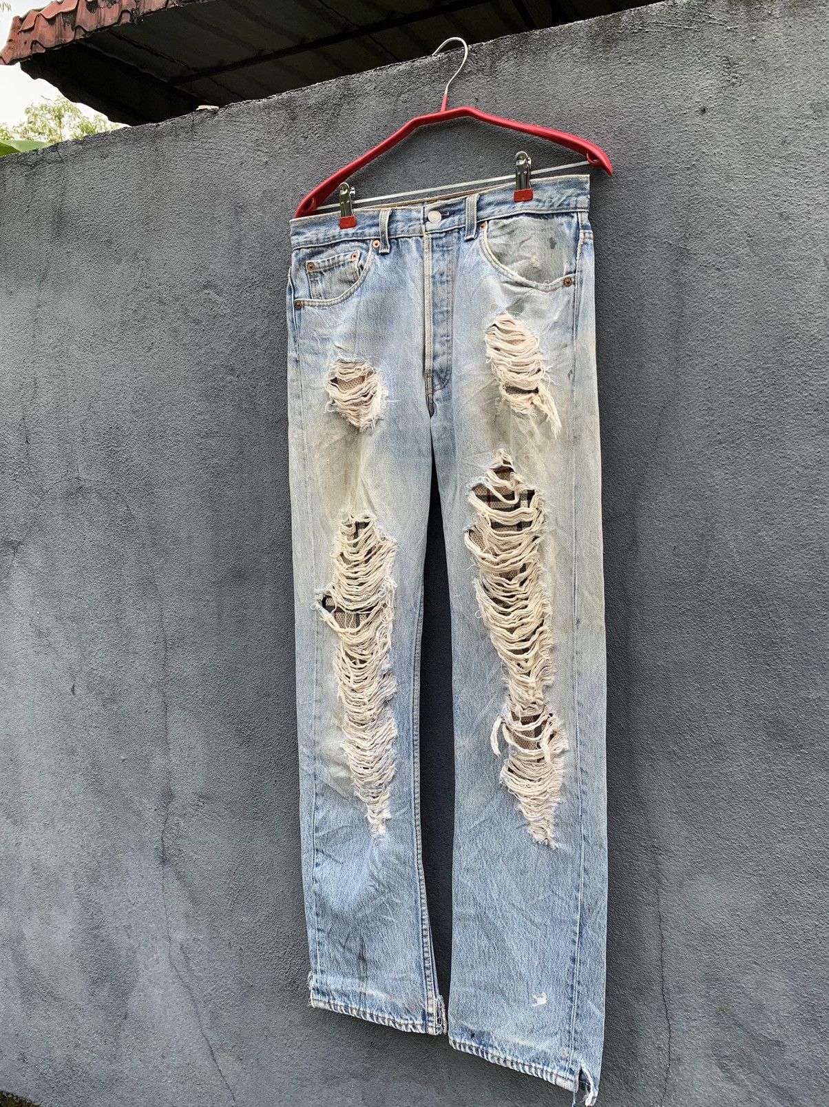 Levi's **rare**Vintage Levis 501 X BUZZ SPUNKY Distressed Denim Size US 32 / EU 48 - 13 Thumbnail