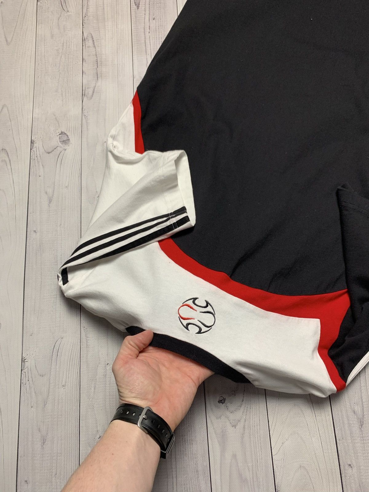 Adidas × Vintage Vintage adidas soccer tee Liverpool size L rare Size US L / EU 52-54 / 3 - 3 Thumbnail