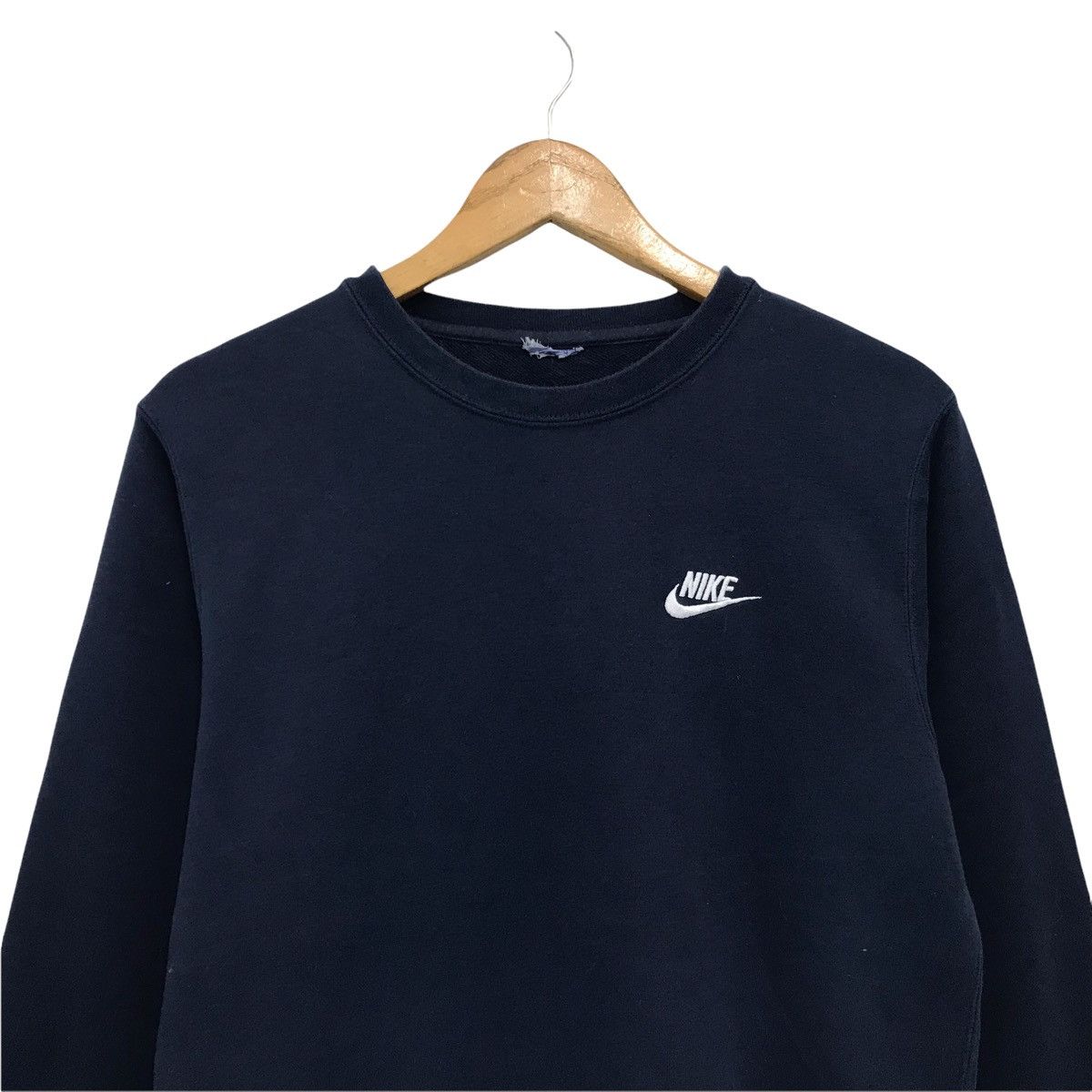 Nike × Vintage Vintage Nike Center Small Logo Sweatshirt Size US M / EU 48-50 / 2 - 2 Thumbnail
