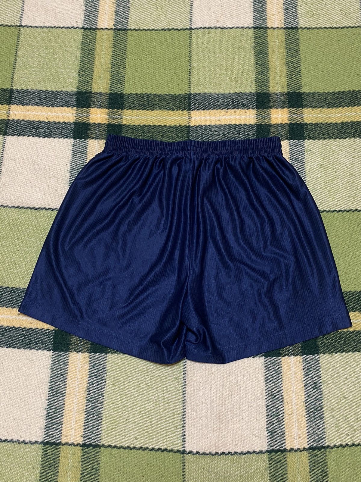 Nike Vintage Nike shorts streetwear swoosh casual y2k size L Size US 34 / EU 50 - 2 Thumbnail