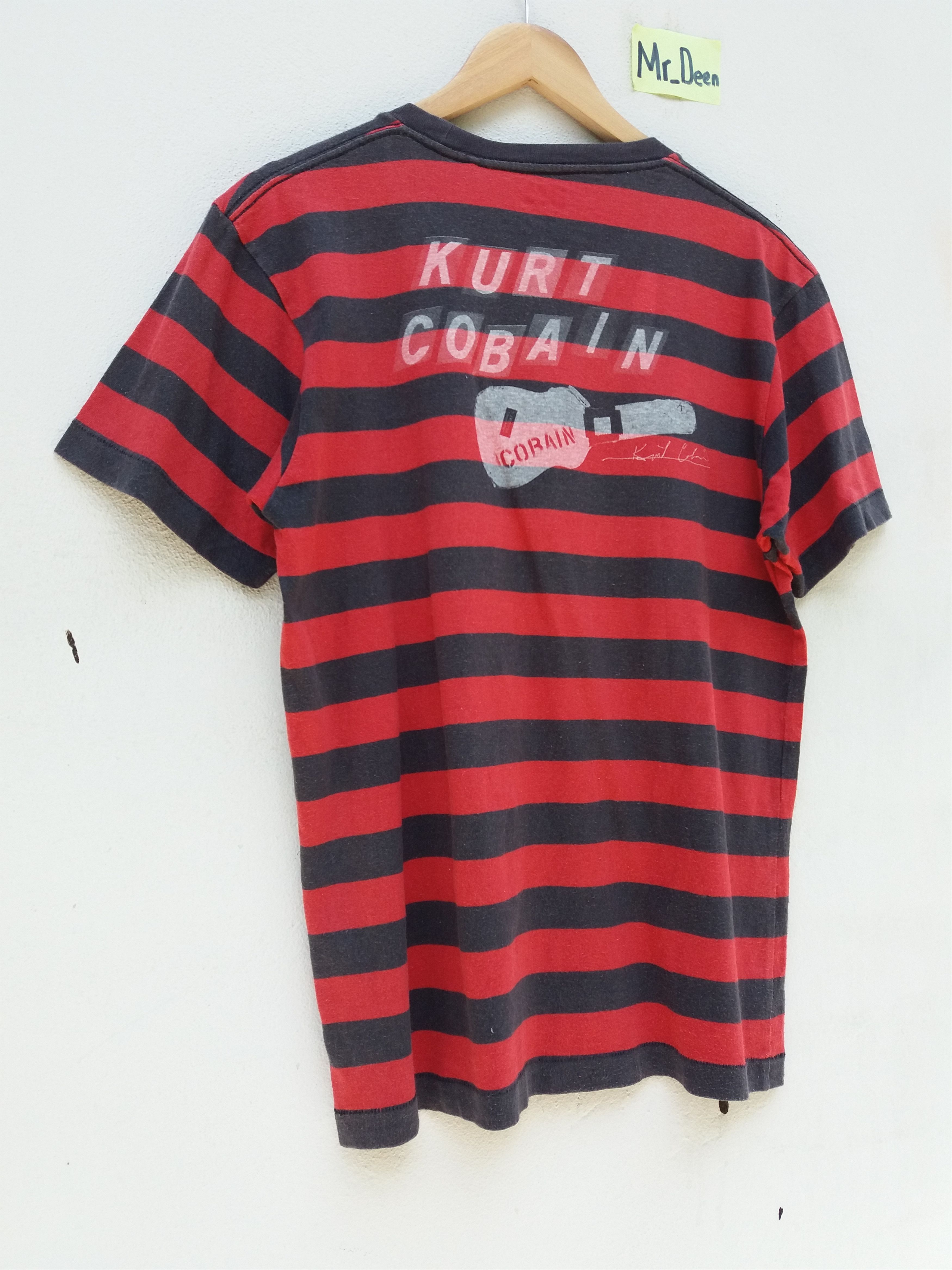 Uniqlo Vintage UNIQLO X Kurt Cobain T-shirt Size US S / EU 44-46 / 1 - 3 Thumbnail