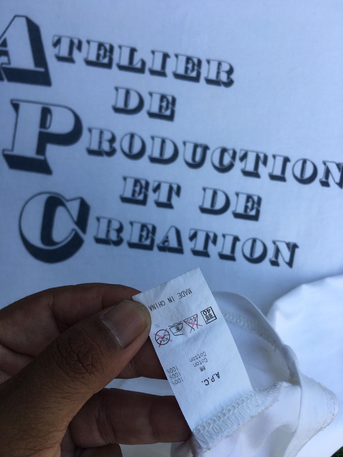 A.P.C. Rare A.P.C Big Logo Spellout Tshirt Size US S / EU 44-46 / 1 - 9 Thumbnail