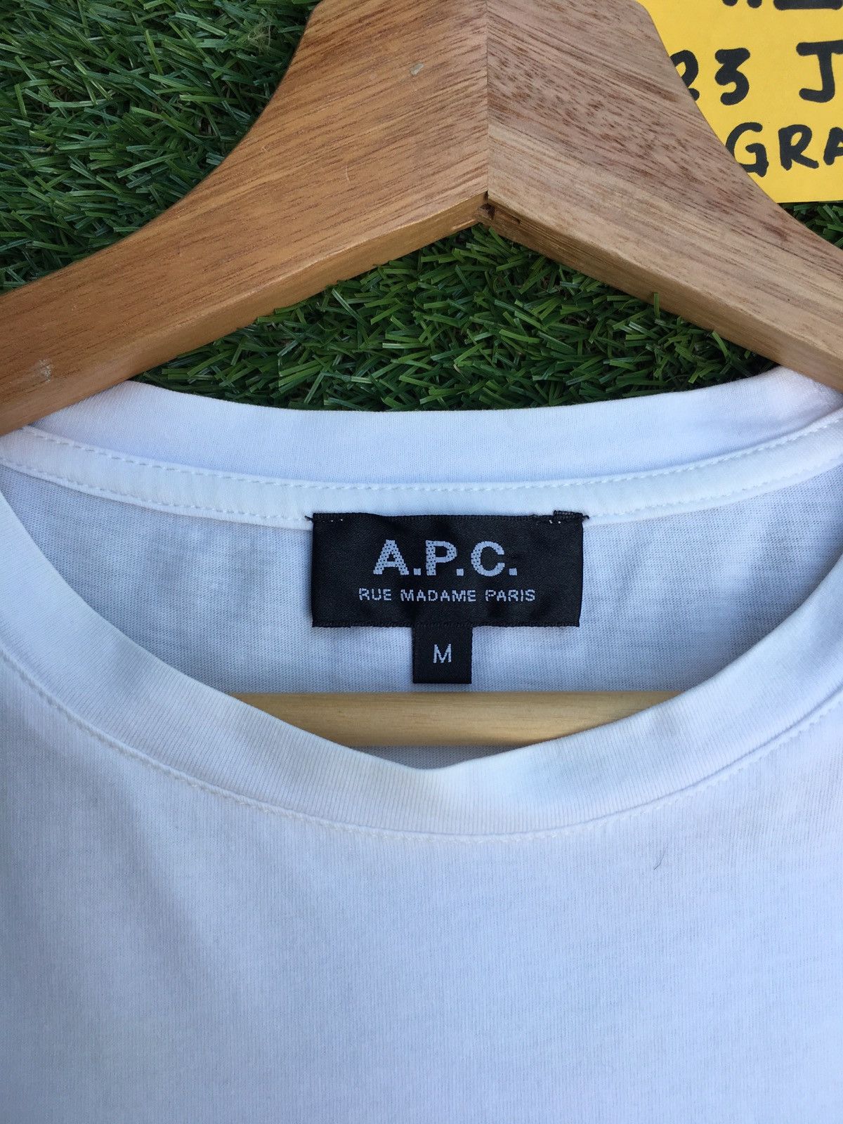 A.P.C. Rare A.P.C Big Logo Spellout Tshirt Size US S / EU 44-46 / 1 - 7 Thumbnail