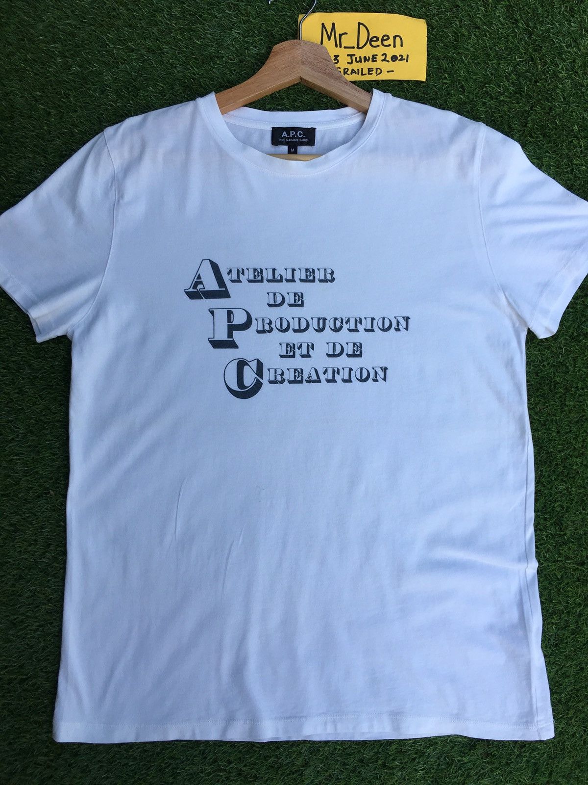 A.P.C. Rare A.P.C Big Logo Spellout Tshirt Size US S / EU 44-46 / 1 - 5 Thumbnail
