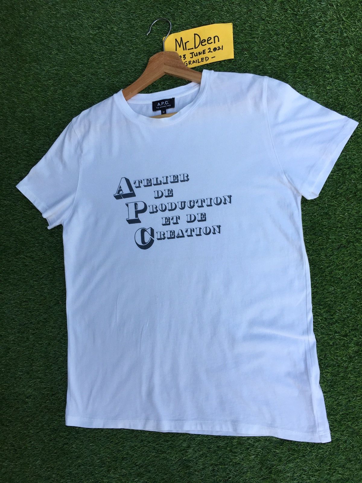 A.P.C. Rare A.P.C Big Logo Spellout Tshirt Size US S / EU 44-46 / 1 - 4 Thumbnail