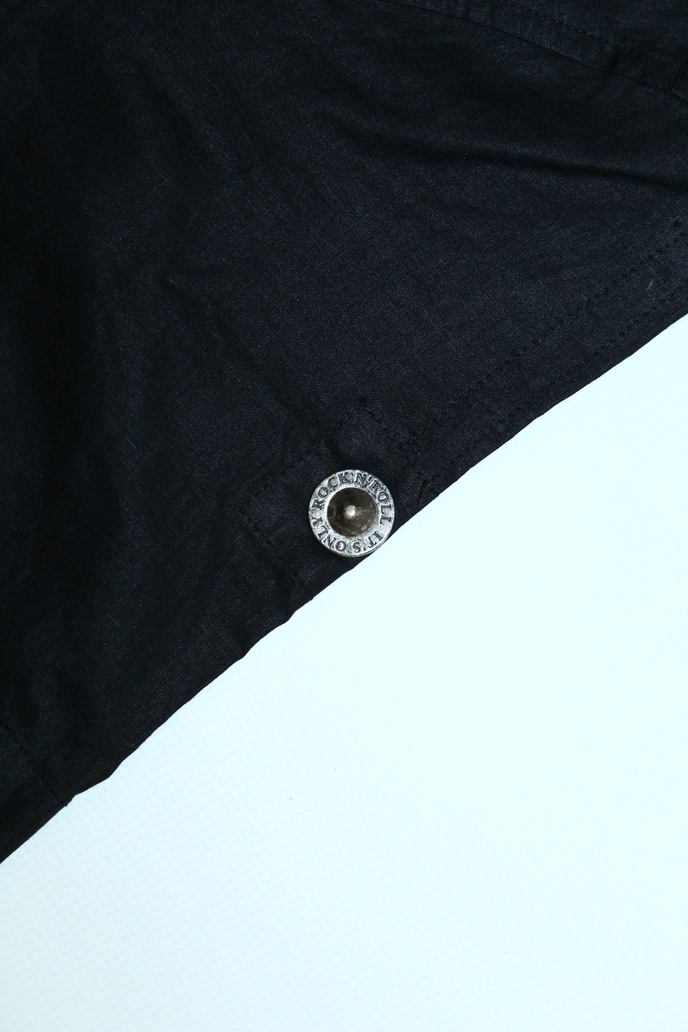 John Richmond Black Flag x Richmond Denim Coated Cotton S/S Shirt Size US S / EU 44-46 / 1 - 4 Thumbnail