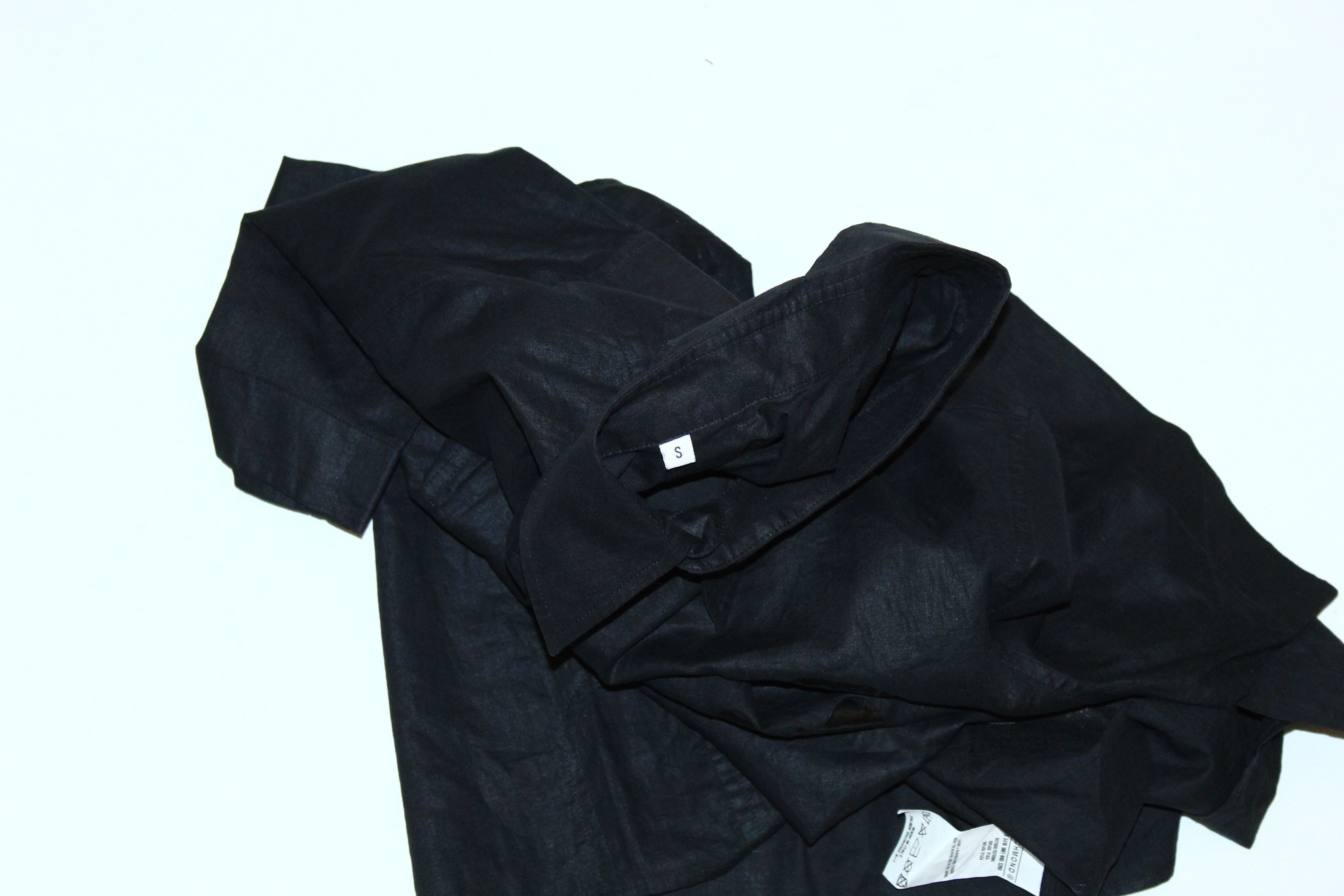John Richmond Black Flag x Richmond Denim Coated Cotton S/S Shirt Size US S / EU 44-46 / 1 - 7 Thumbnail