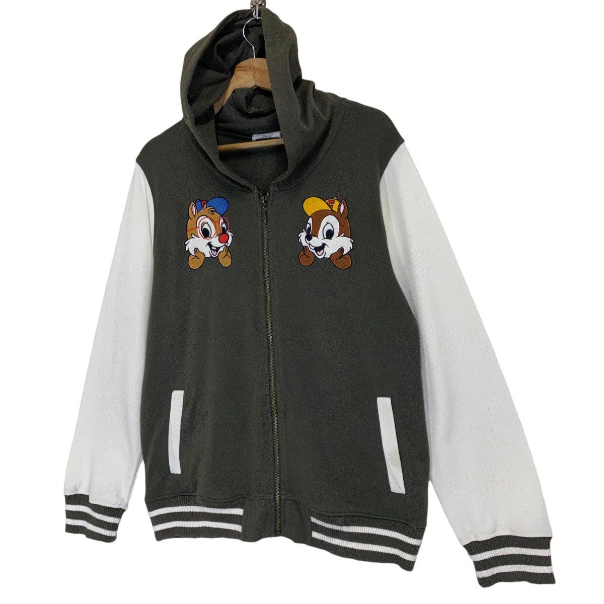 Disney × Vintage Vintage Chip N Dale Big Logo Crewneck Sweater Size L Size US L / EU 52-54 / 3 - 3 Thumbnail