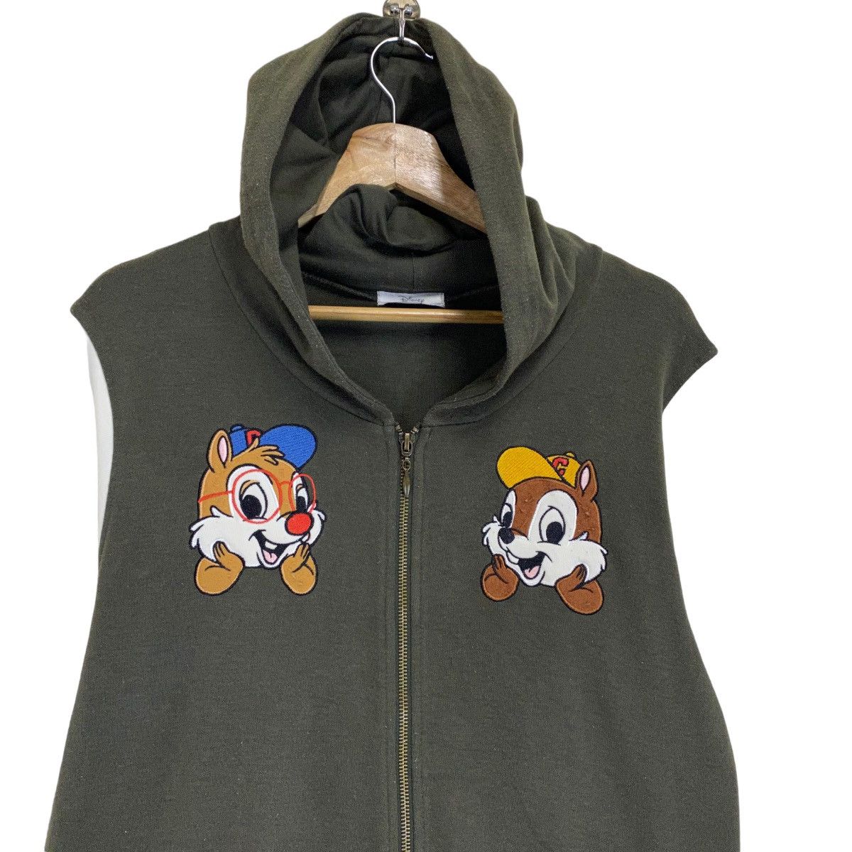 Disney × Vintage Vintage Chip N Dale Big Logo Crewneck Sweater Size L Size US L / EU 52-54 / 3 - 4 Thumbnail