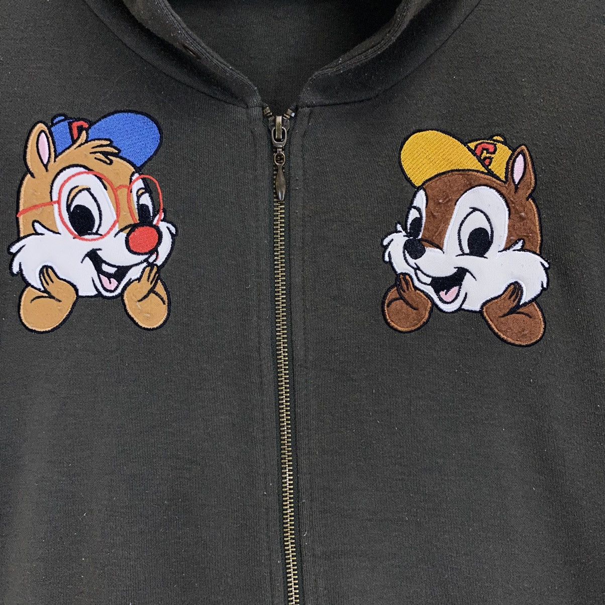 Disney × Vintage Vintage Chip N Dale Big Logo Crewneck Sweater Size L Size US L / EU 52-54 / 3 - 5 Thumbnail