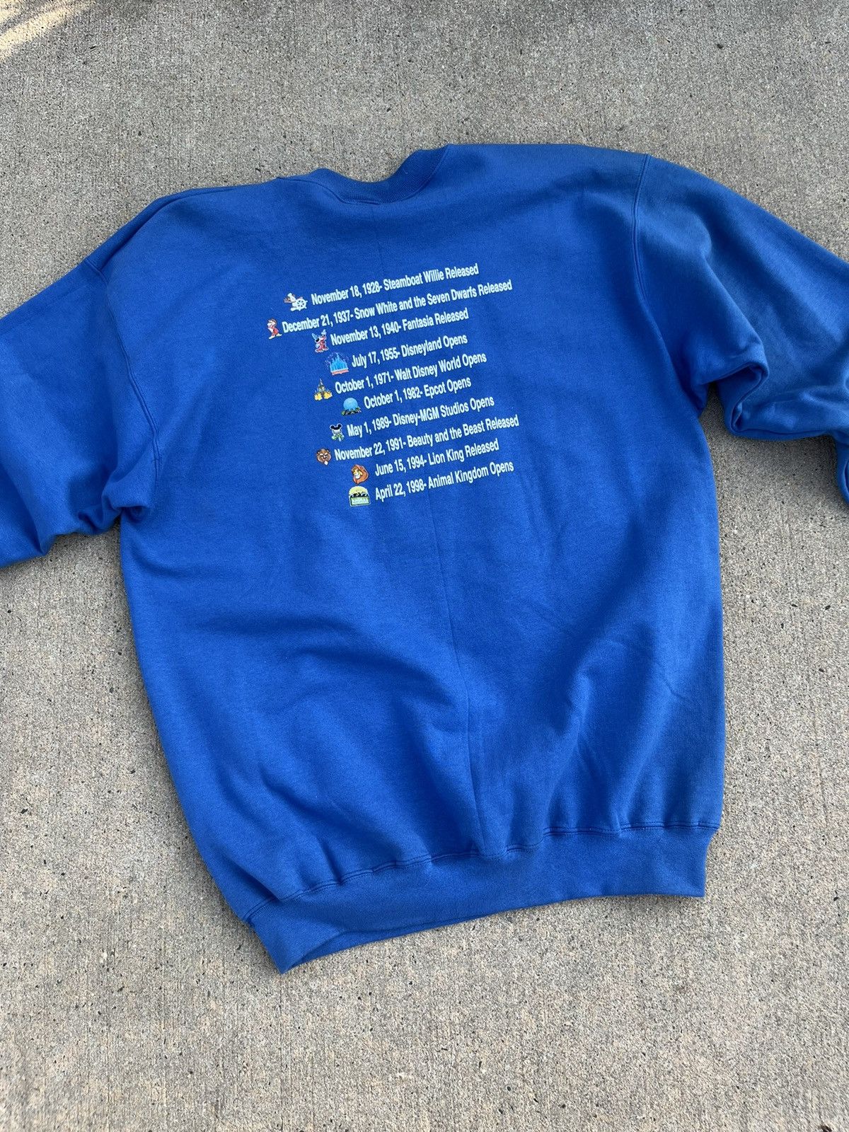 Disney × Vintage Vintage Walt Disney World “100 Years of Magic” Sweatshirt Size US L / EU 52-54 / 3 - 11 Thumbnail