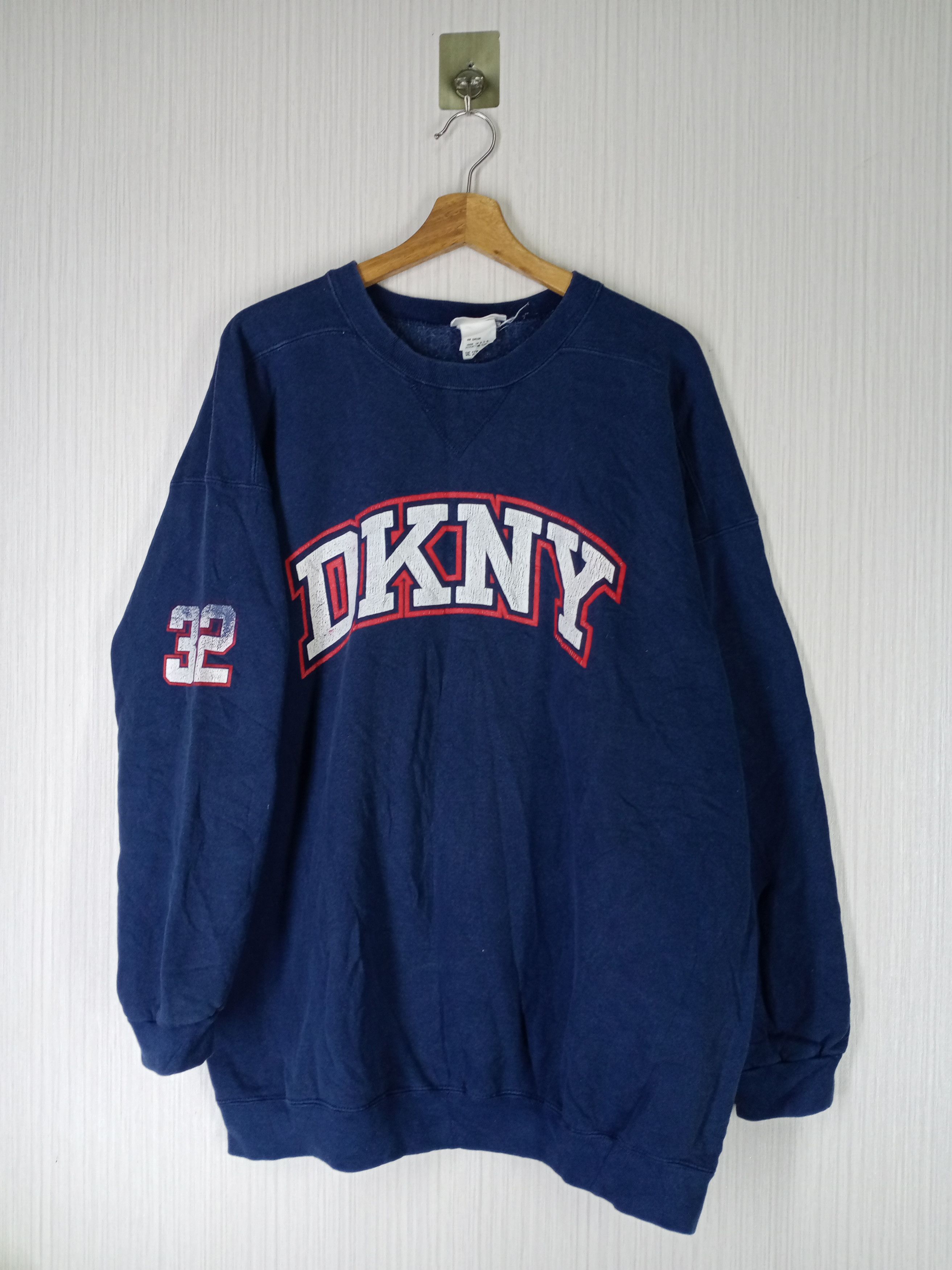 DKNY RARE MADE IN USA VINTAGE 90' DKNY SWEATSHIRT Size US XL / EU 56 / 4 - 1 Thumbnail