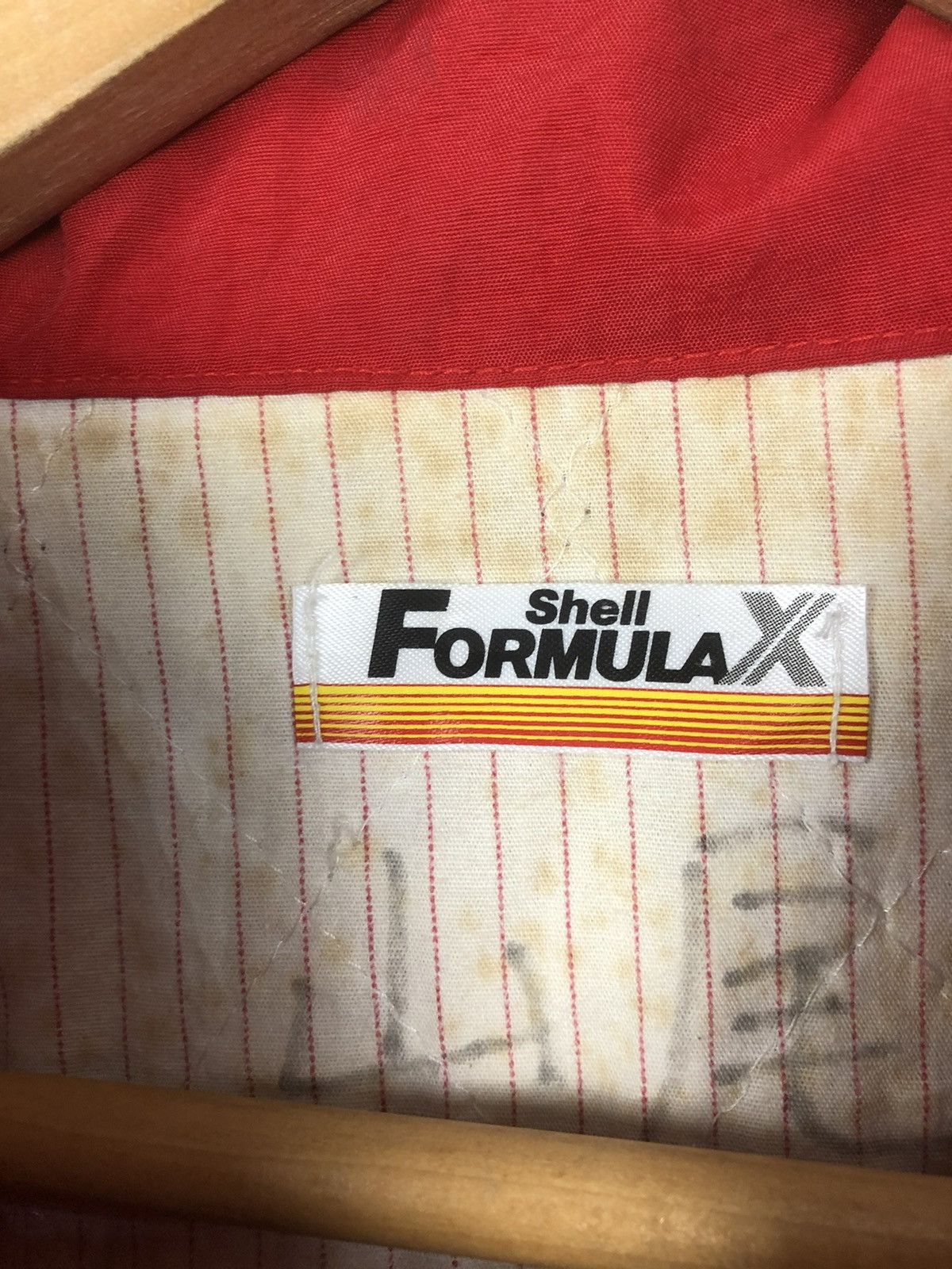 Ferrari VINTAGE SHELL FORMULA 1 FERRARI RACING TEAM Size US M / EU 48-50 / 2 - 3 Thumbnail