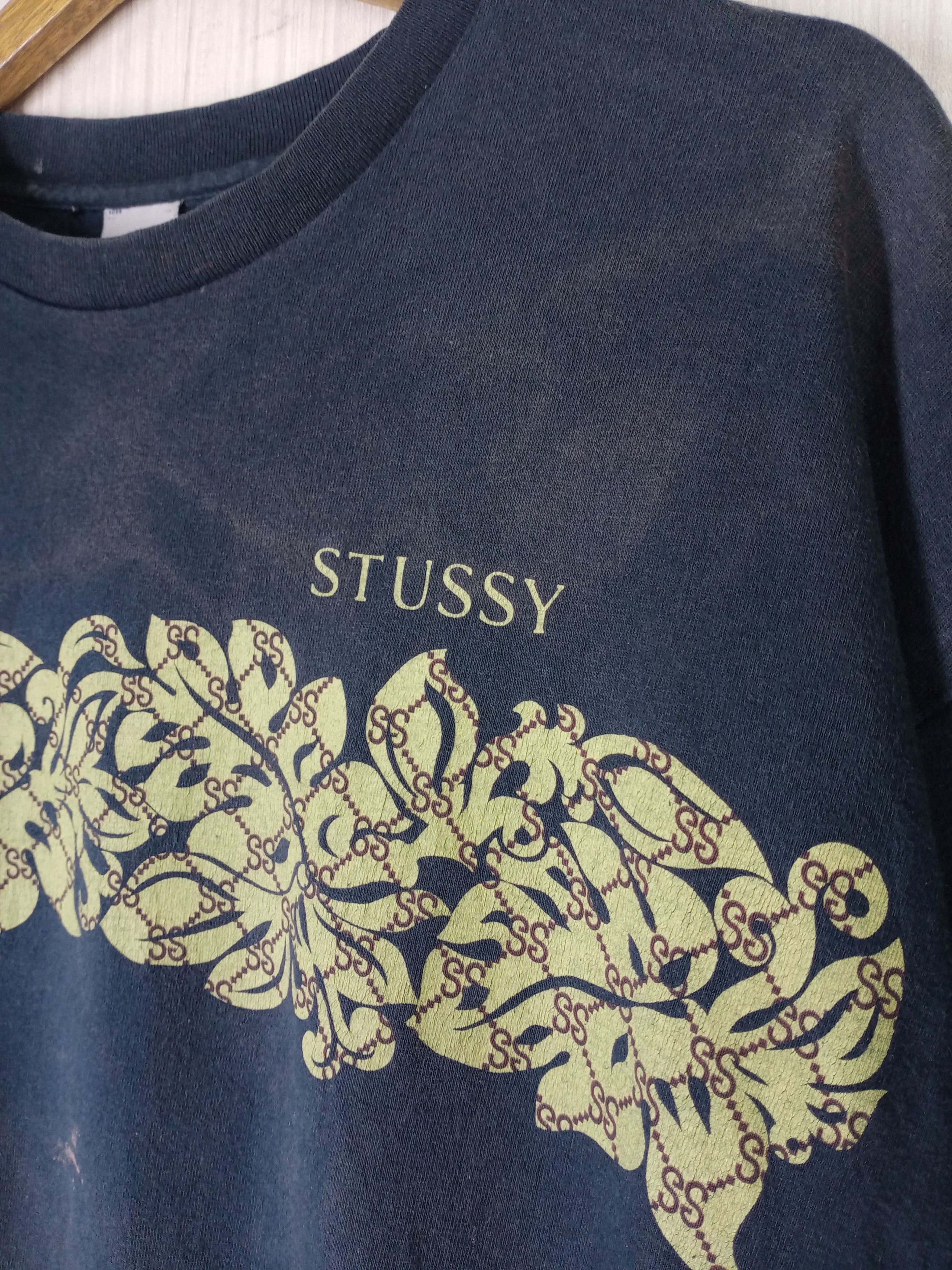 Stussy Vintage 90s Stussy Monogram Logo Distressed Tshirt Size US XL / EU 56 / 4 - 1 Thumbnail